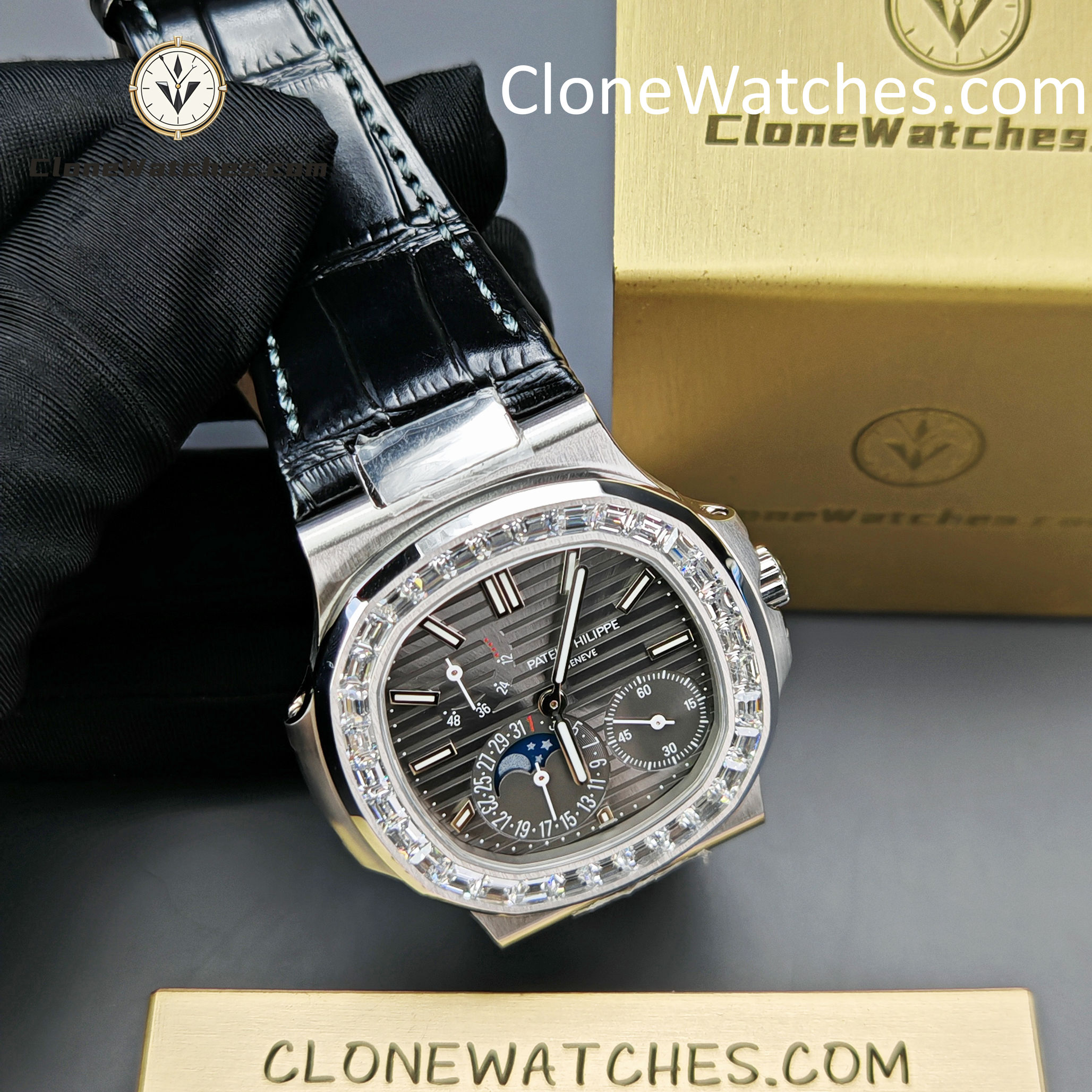 Patek Philippe Super Clone Watches 1:1 Nautilus 5712 Gray Dial Diamond Bezel