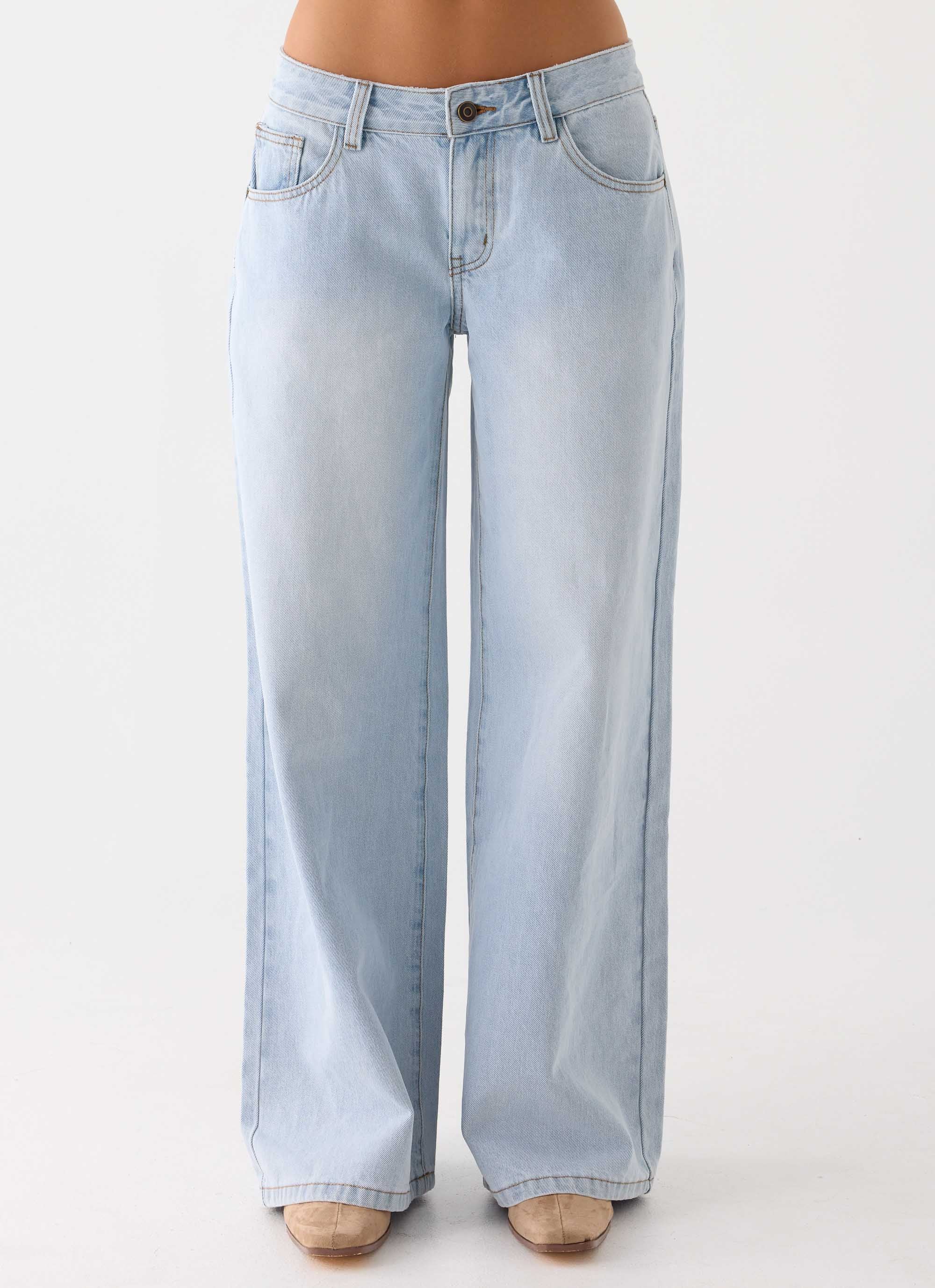 Neo Low Rise Wide Leg Denim Jeans - Light Blue Wash