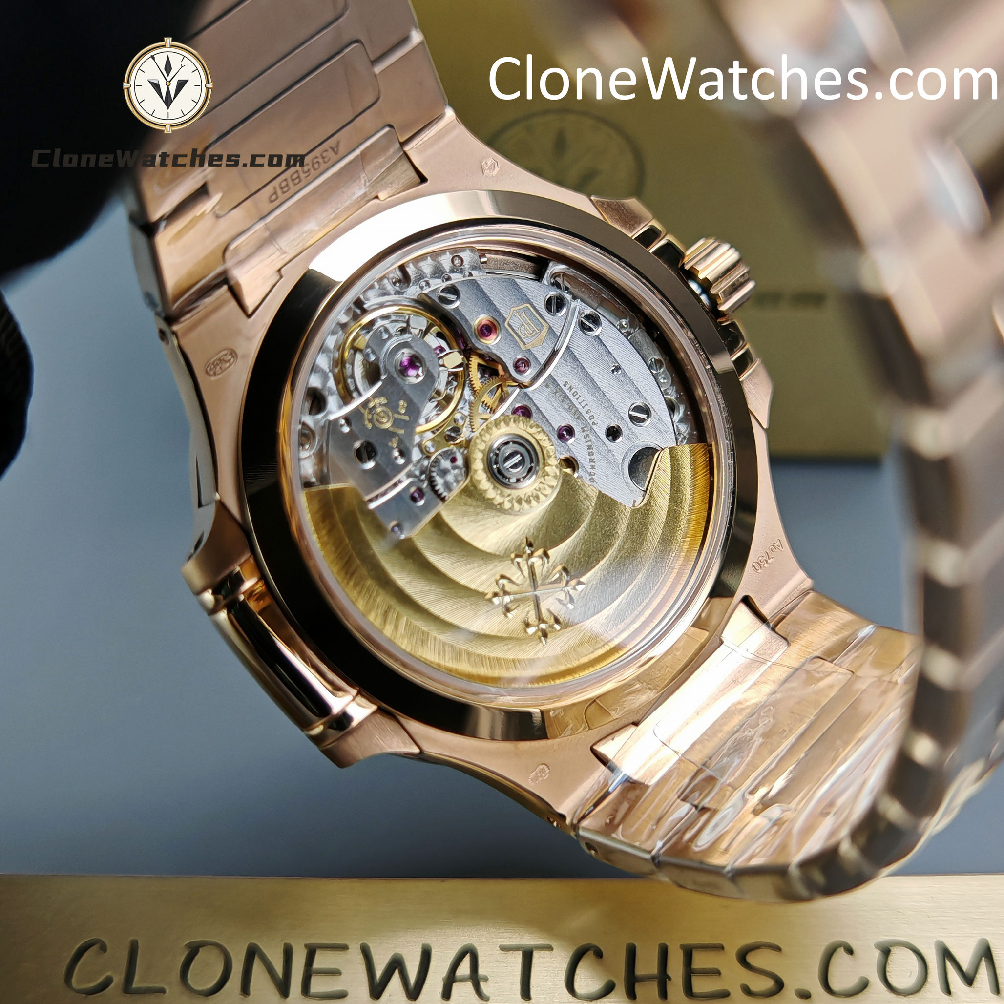 Patek Philippe Super Clone Watches 1:1 Nautilus Rose Gold 7118/1R-010 35.2 mm