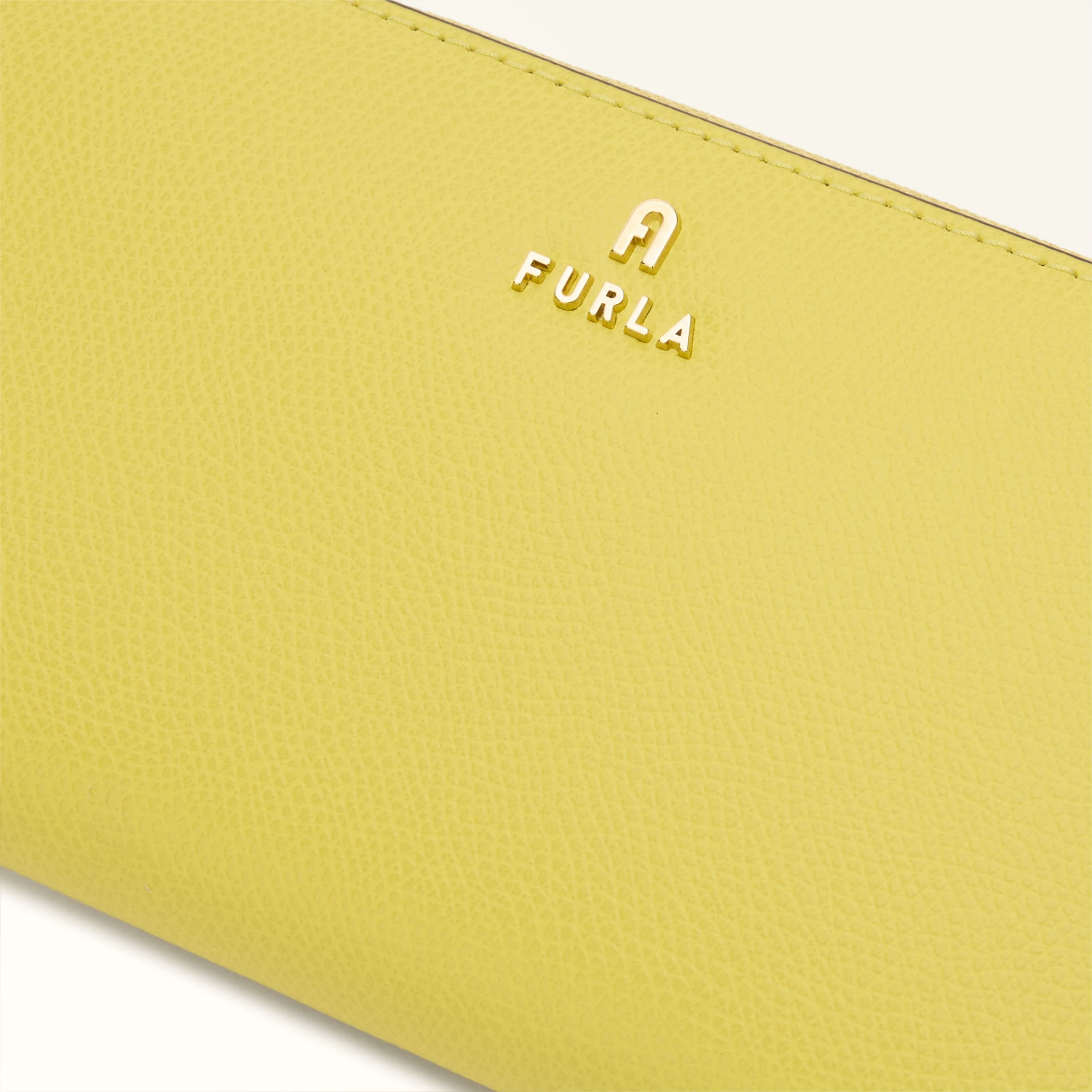 Furla Camelia Zip Around XL