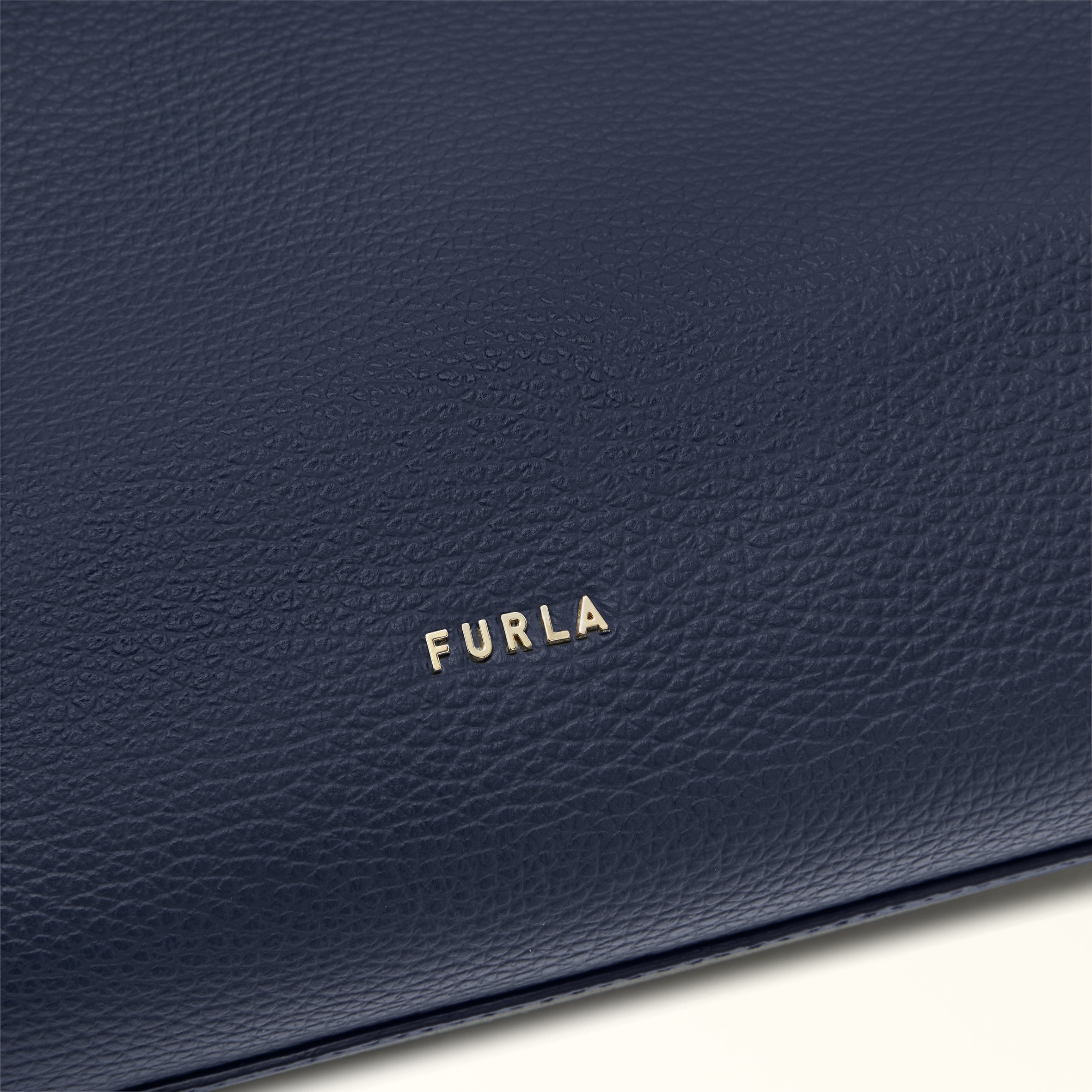Furla Lara Shoulder Bag M
