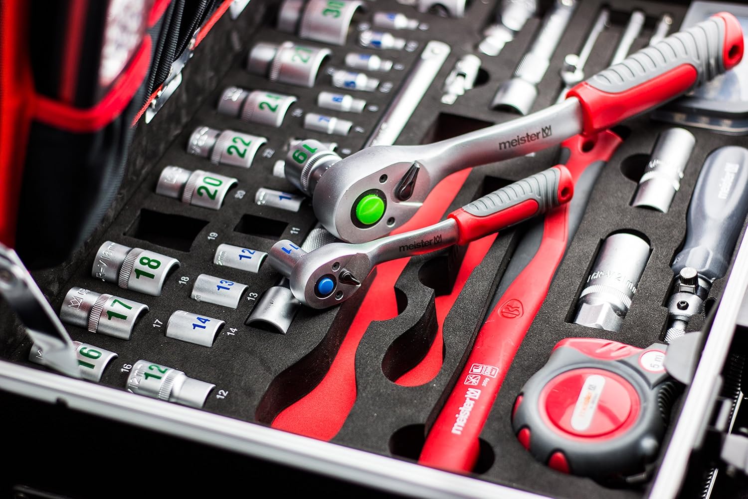 Chariot outils 156 pièces roulettes poignée télescopique mallette outils professionnelle