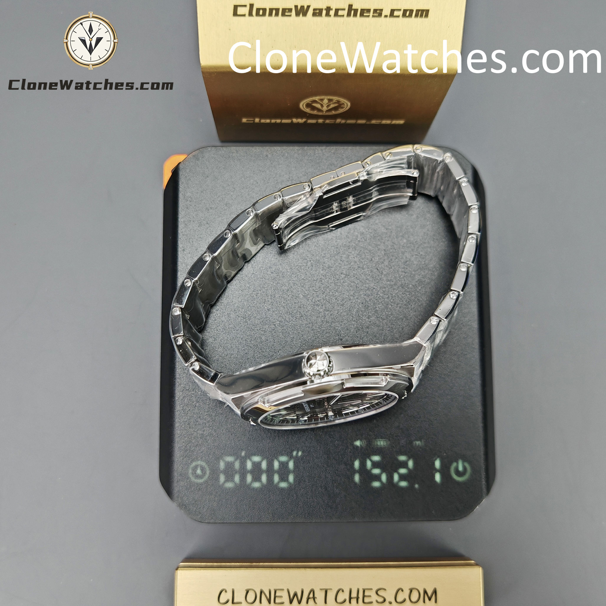 Vacheron Constantin Super Clone Watches 1:1 Overseas 4500V/110A-B146 Coffee Dial