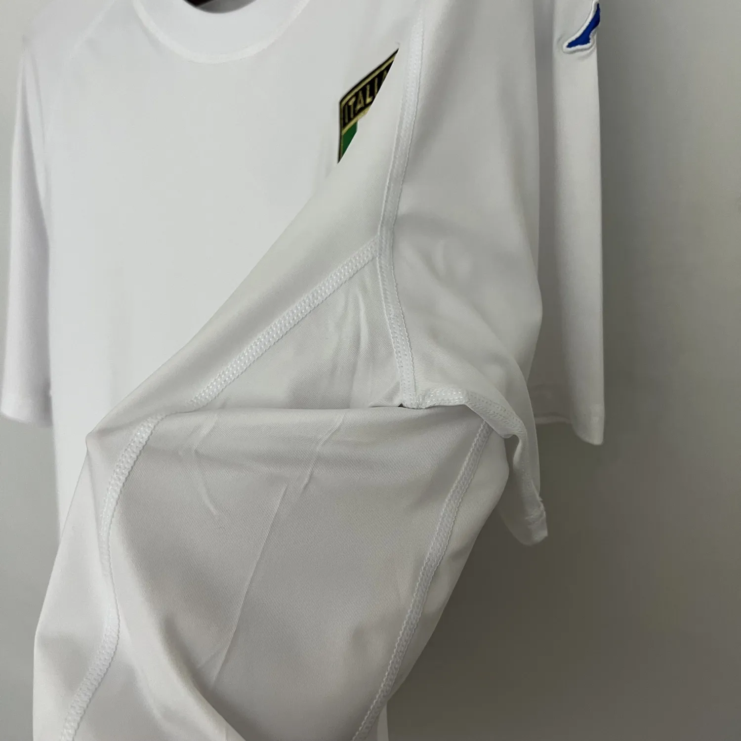 2000 Italy away retro jersey 1:1 Thai quality set - Fans Edition