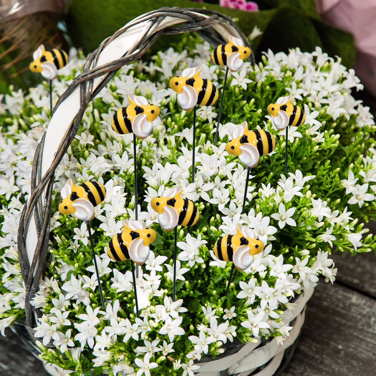 TERGAYEE Bee Garden Stakes Decor,10pcs Spring Summer Resin Bumble Bees Garden Stakes Outdoor Lawn Pathway Patio Plant Pot Metal Yard Art Ornaments