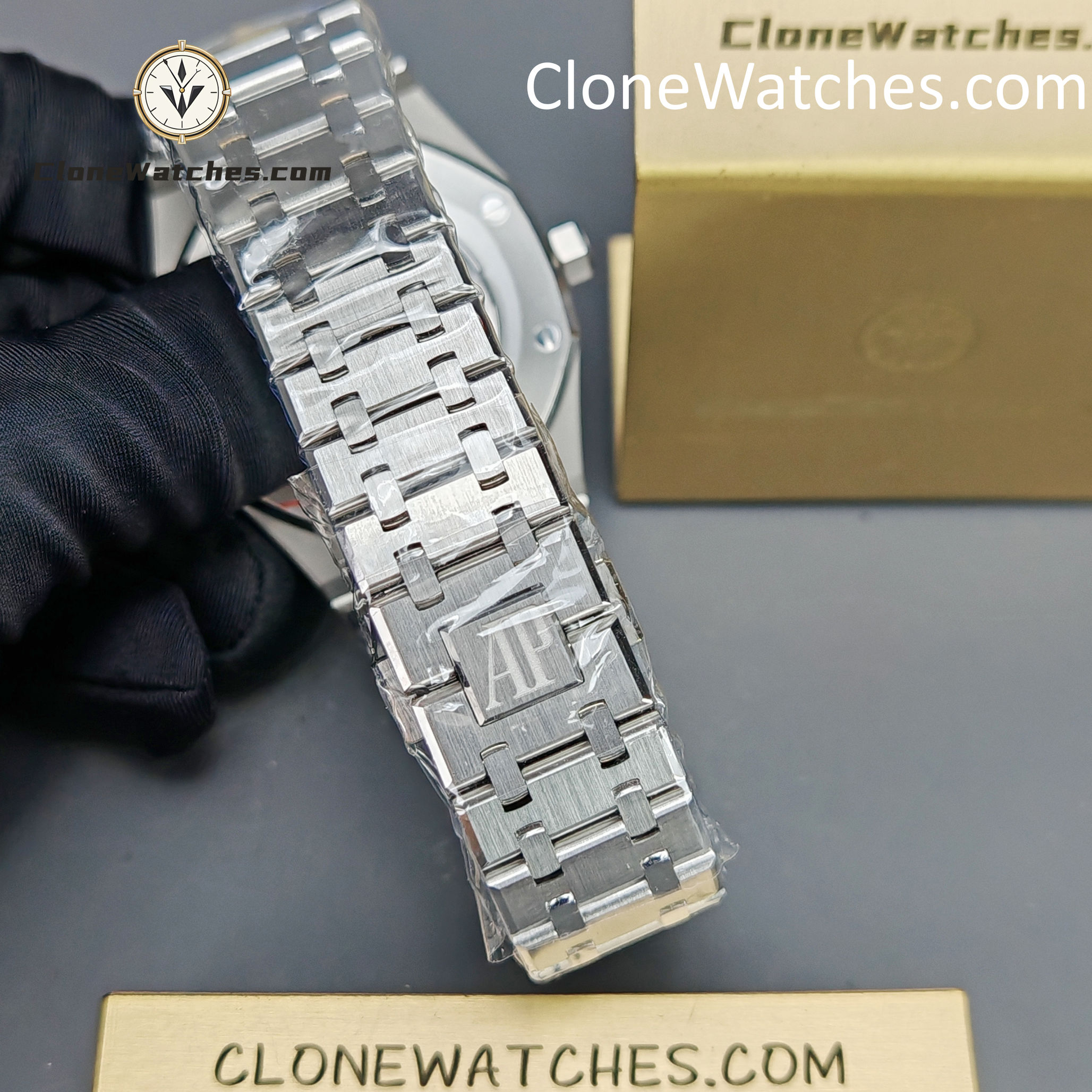 Audemars Piguet Super Clone Watches 1:1 Royal Oak 15400 Black Dial