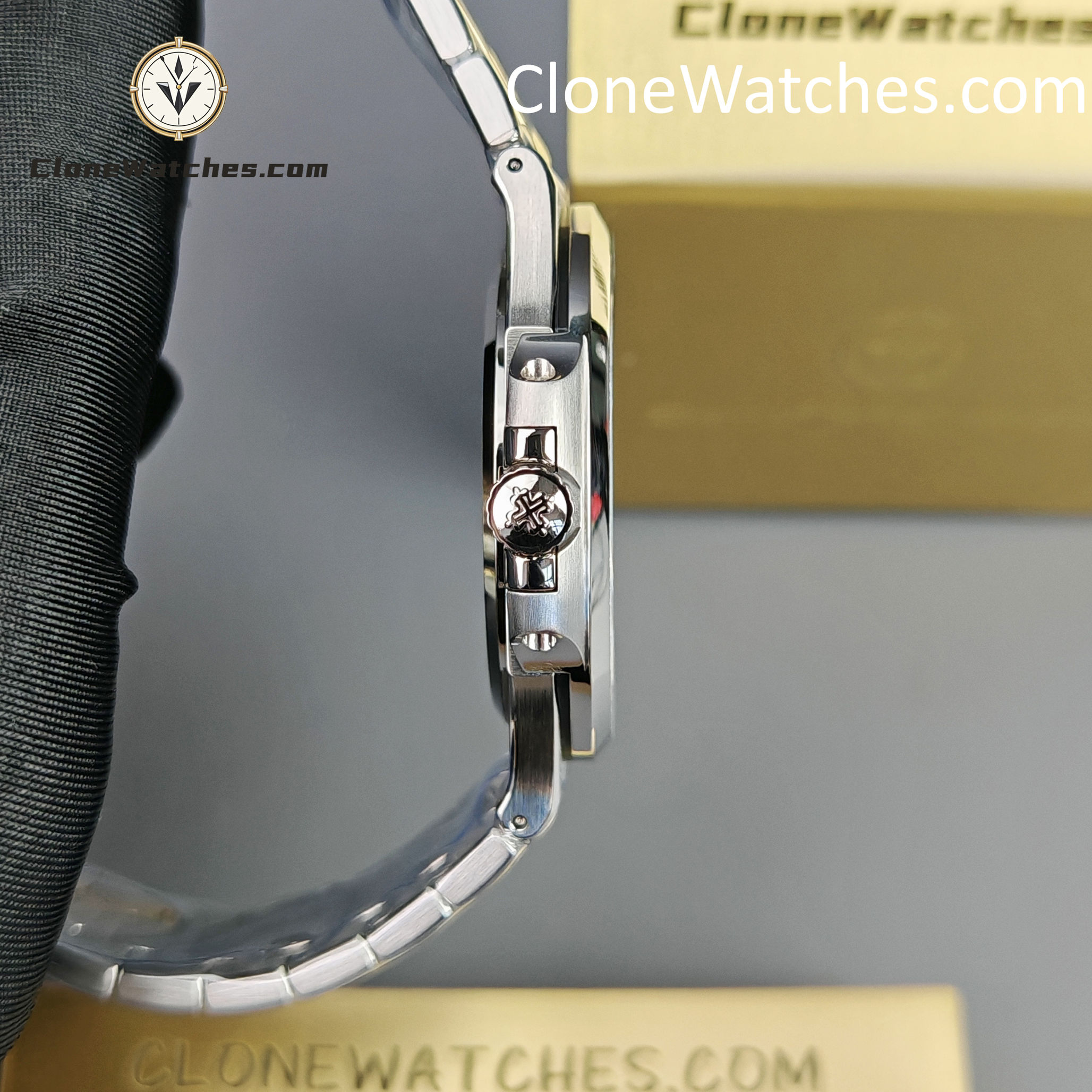 Patek Philippe Super Clone Watches 1:1 5811 Nautilus New Clasp