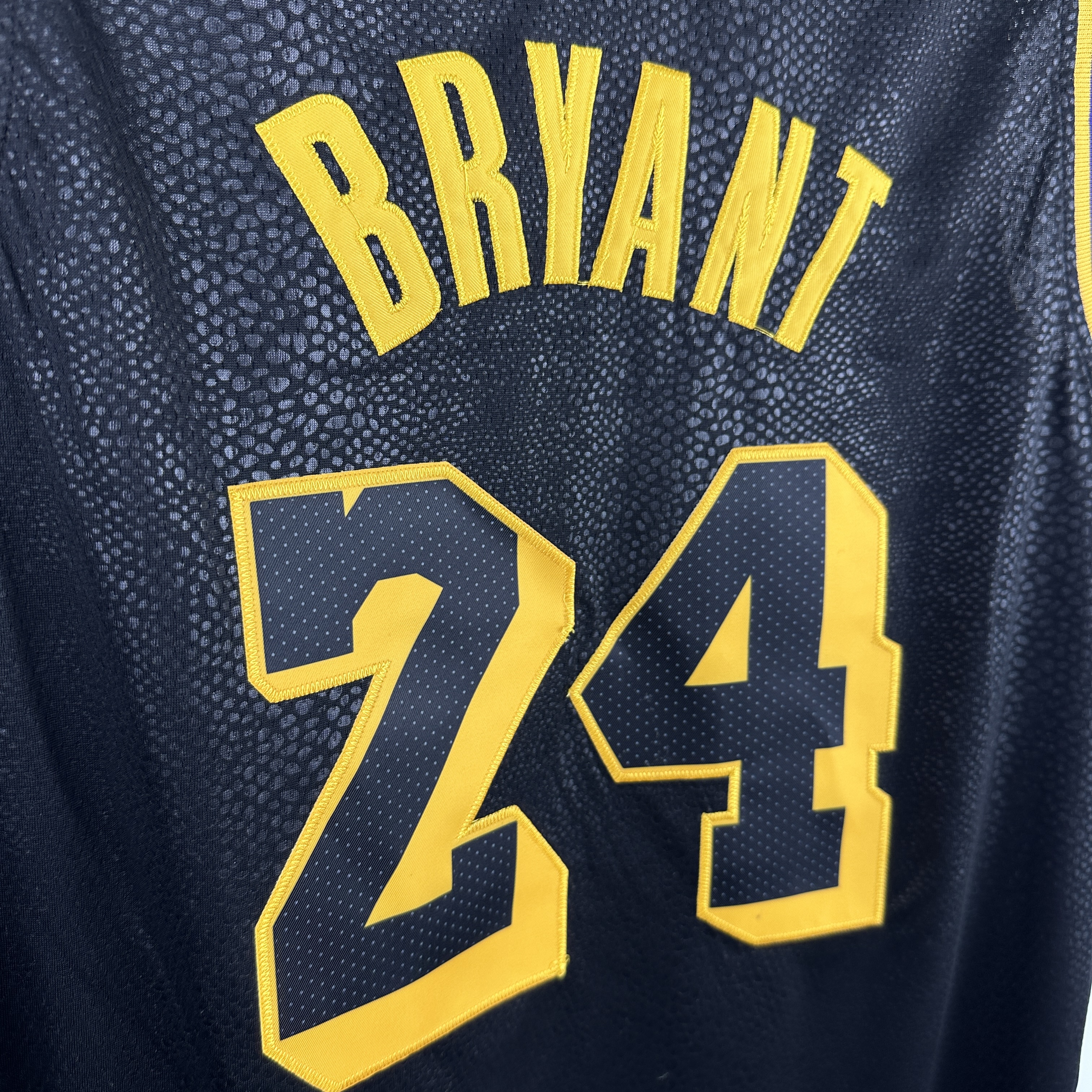 Embroidery Lakers Snake pattern Front 8 Back 24 Kobe