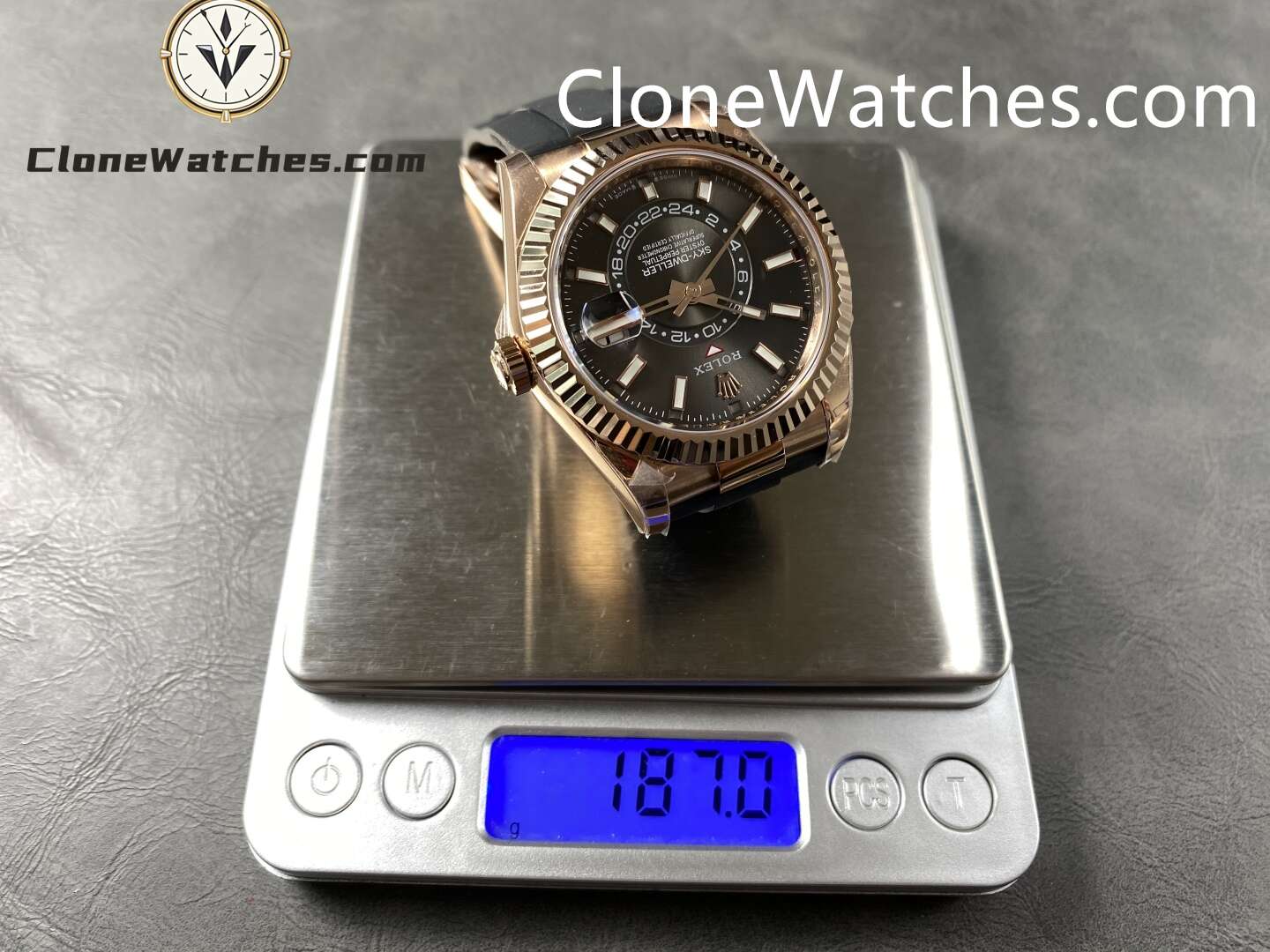 Rolex Super Clone Watch 1:1 Sky Dweller Rose Gold Black Dial m336235-0004 42MM Rubber Strap
