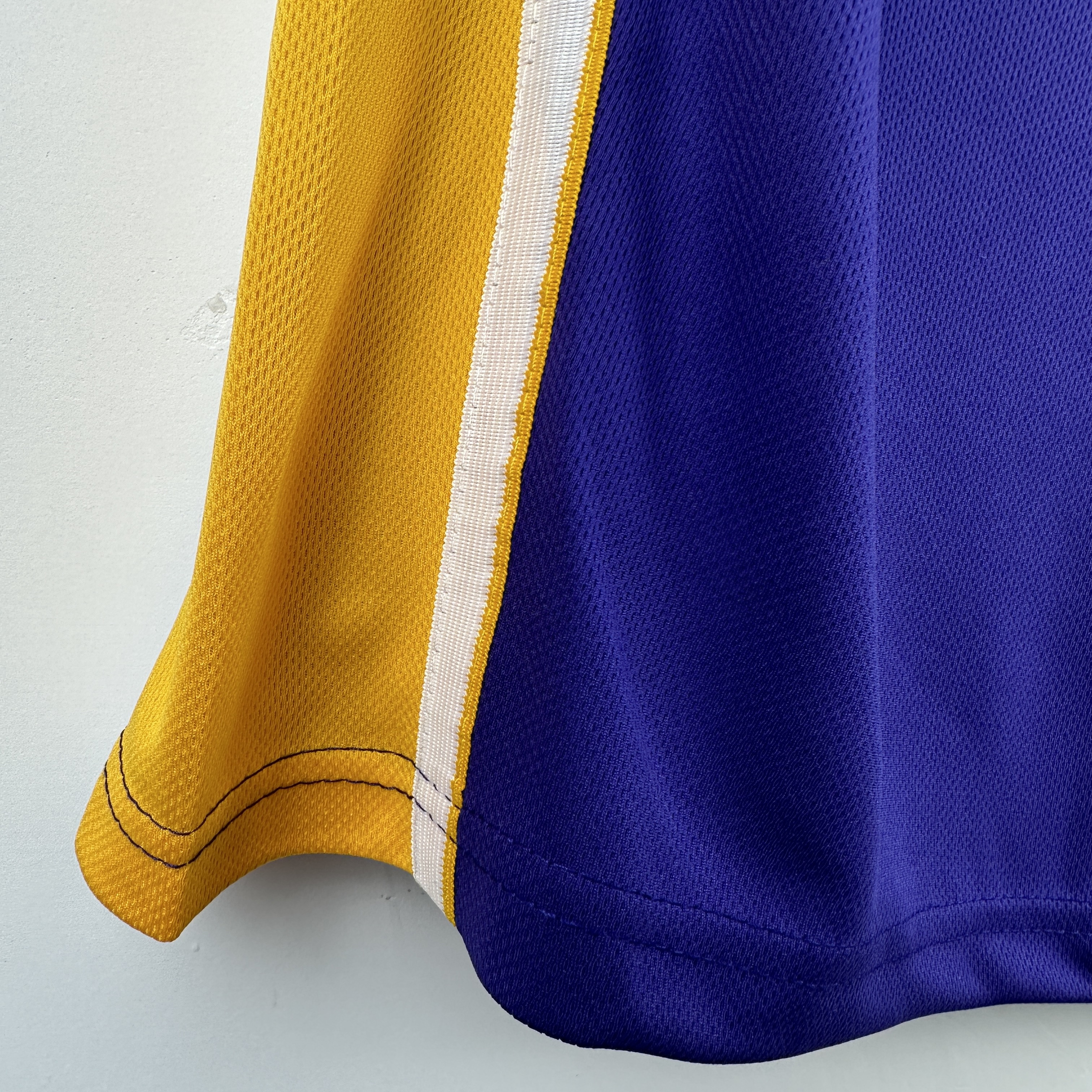 Embroidered MN Retro Jersey Lakers 00/01 Season V-neck Purple No. 24 Kobe