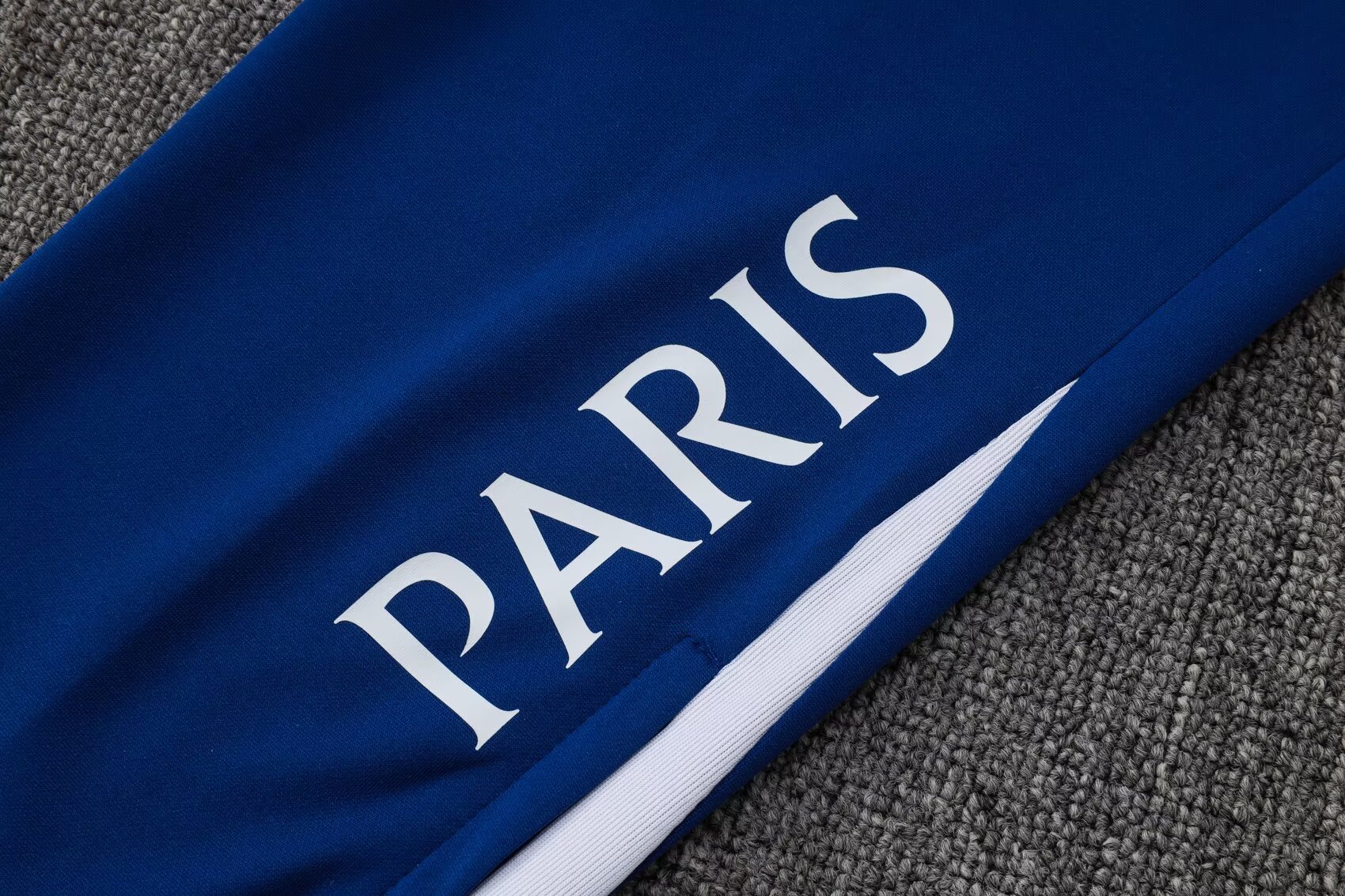 2025/26 Paris Saint-Germain red training kit