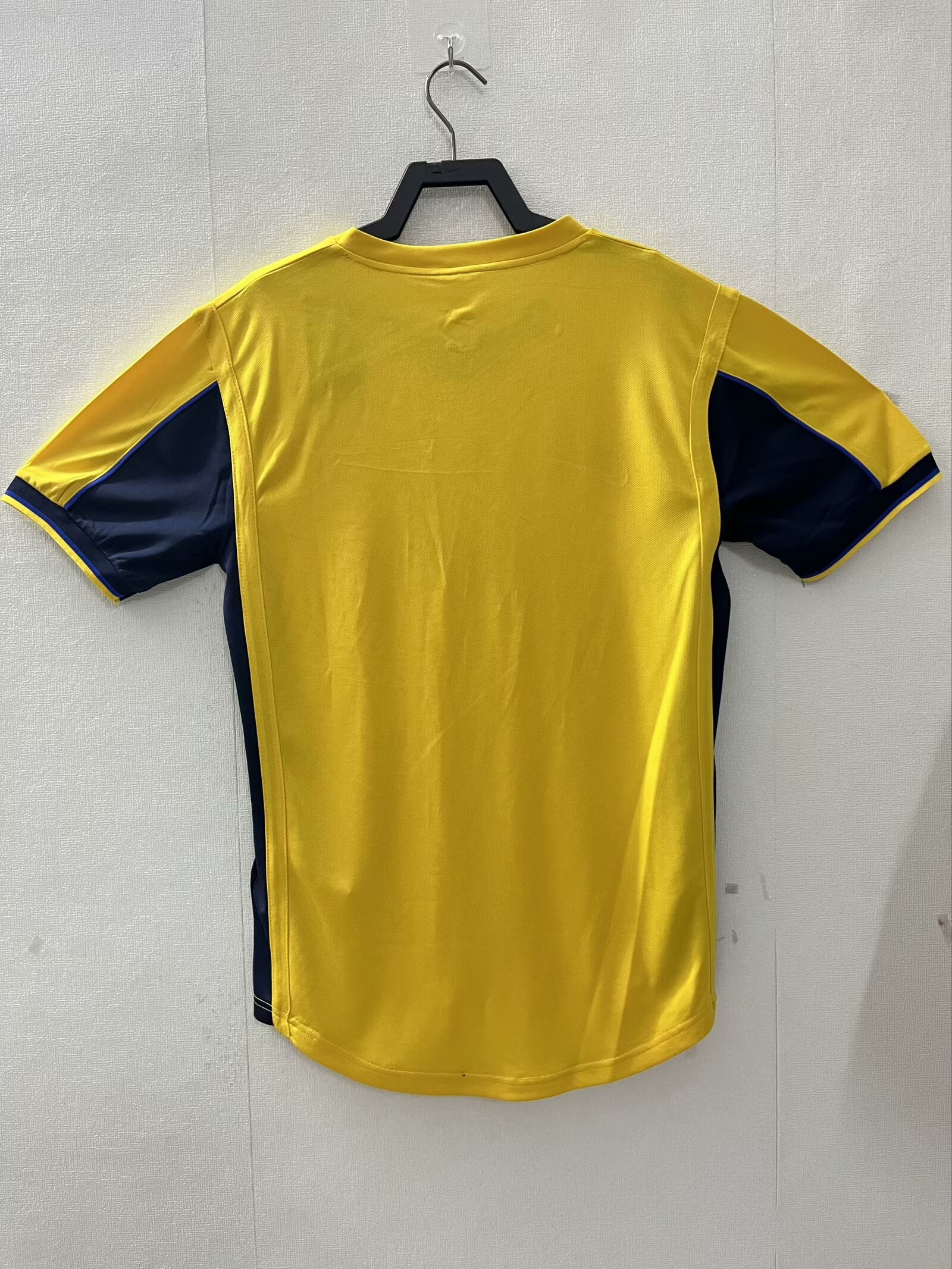 2000 Arsenal away jersey
