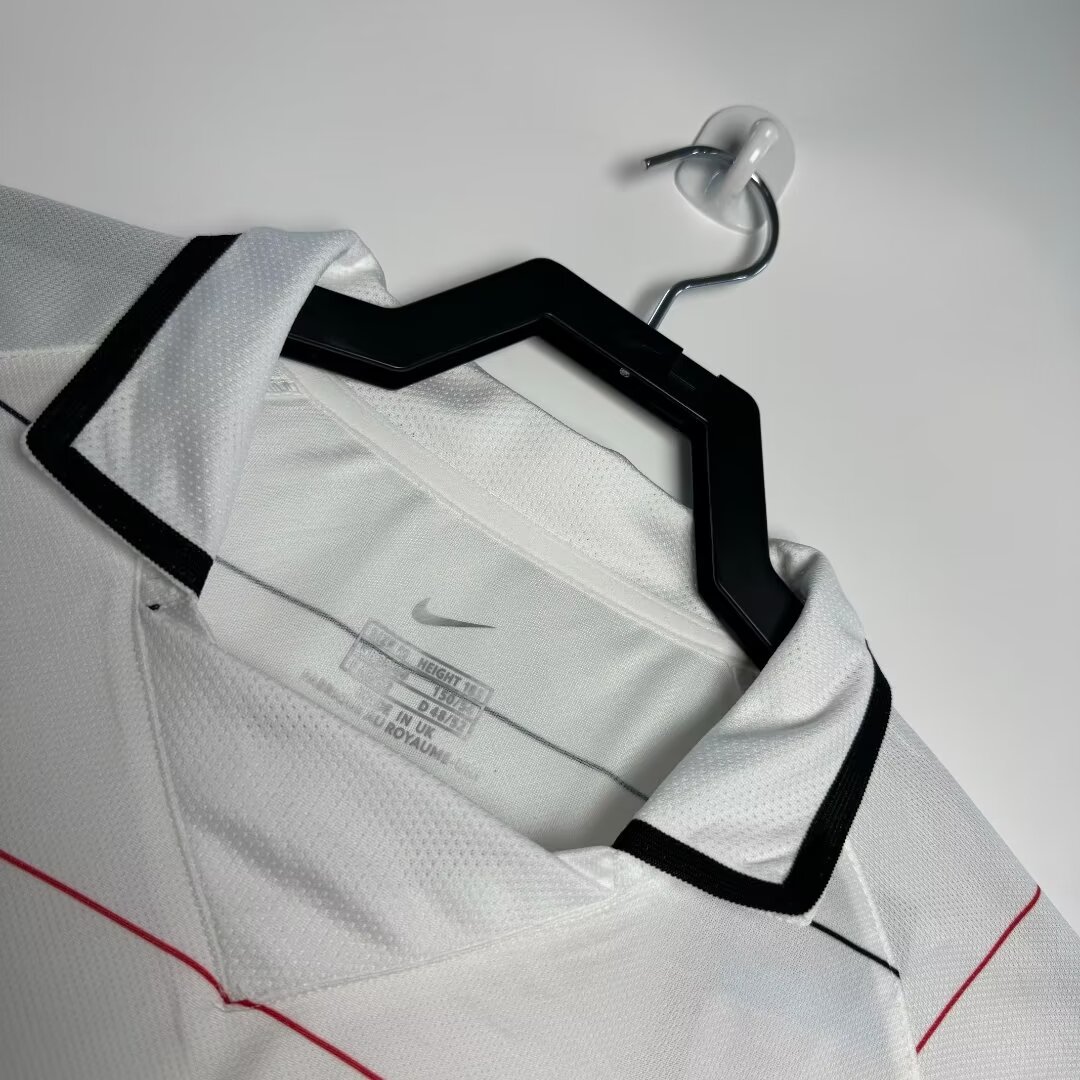 2003/04 Manchester United Away Retro Jersey 1:1 Thai Quality - Fans Edition