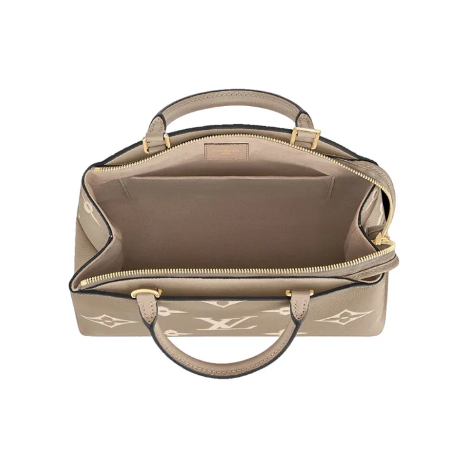 LOUIS VUITTION Petit Palais Grained Cowhide Bag