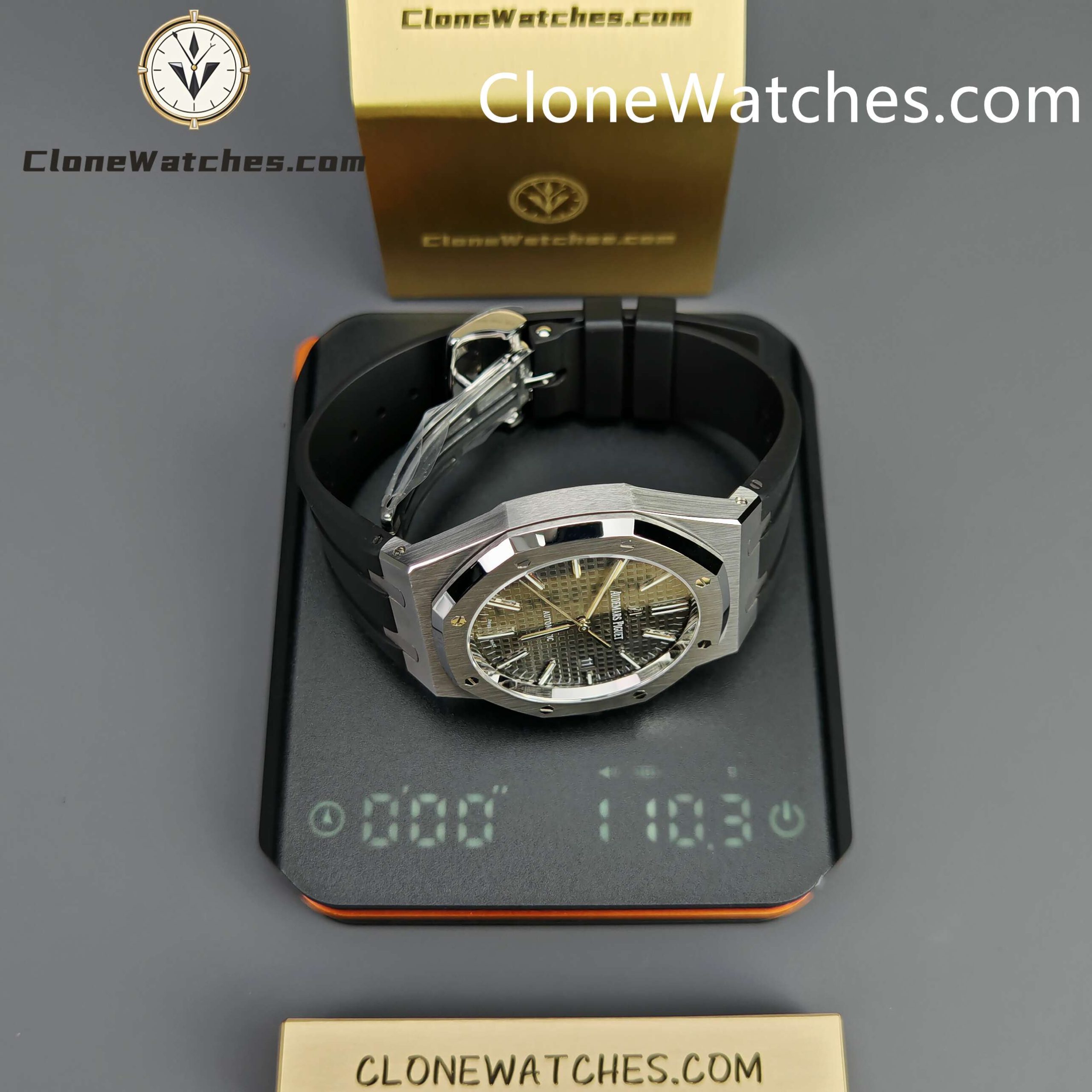 Audemars Piguet Super Clone Watches 1:1 Royal Oak 15400 Grey Dial Rubber Strap