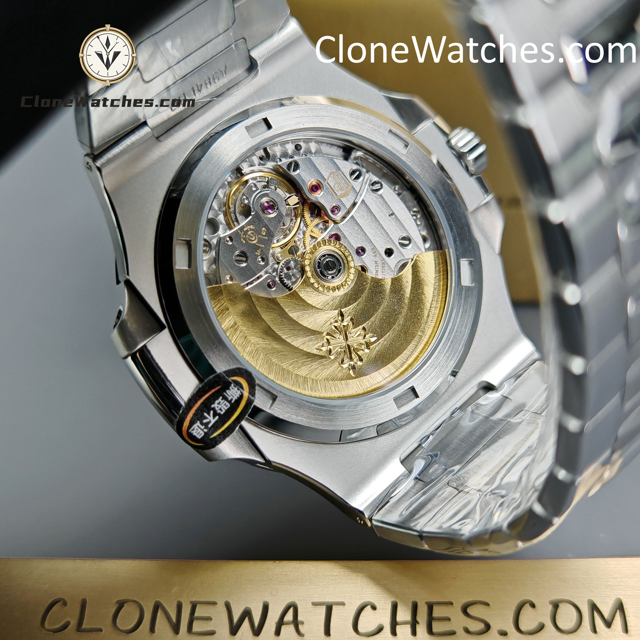Patek Philippe Super Clone Watches 1:1 Nautilus 5711 Green Dial