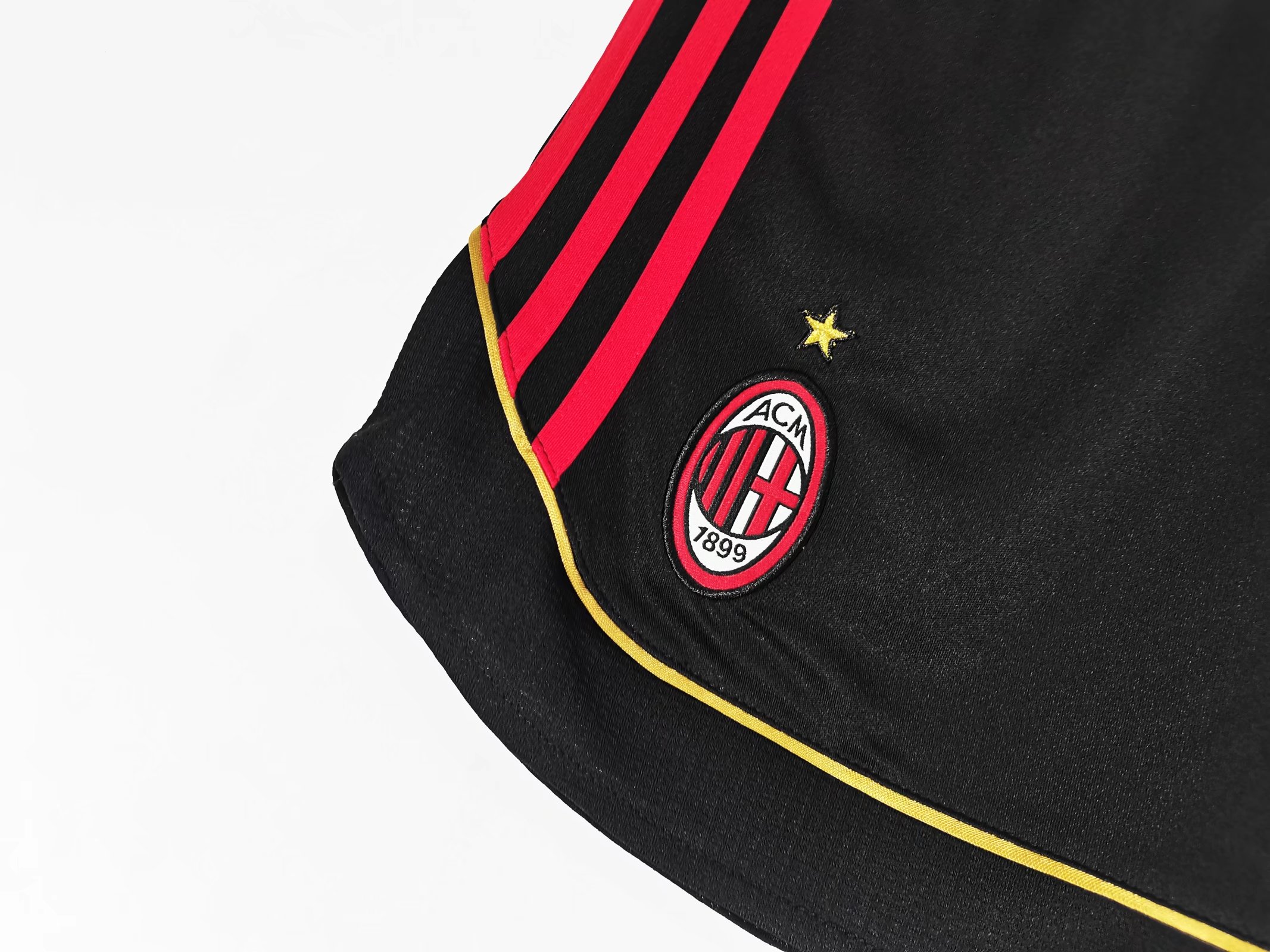 2006/07 AC Milan Home Retro Shorts - Fans Edition