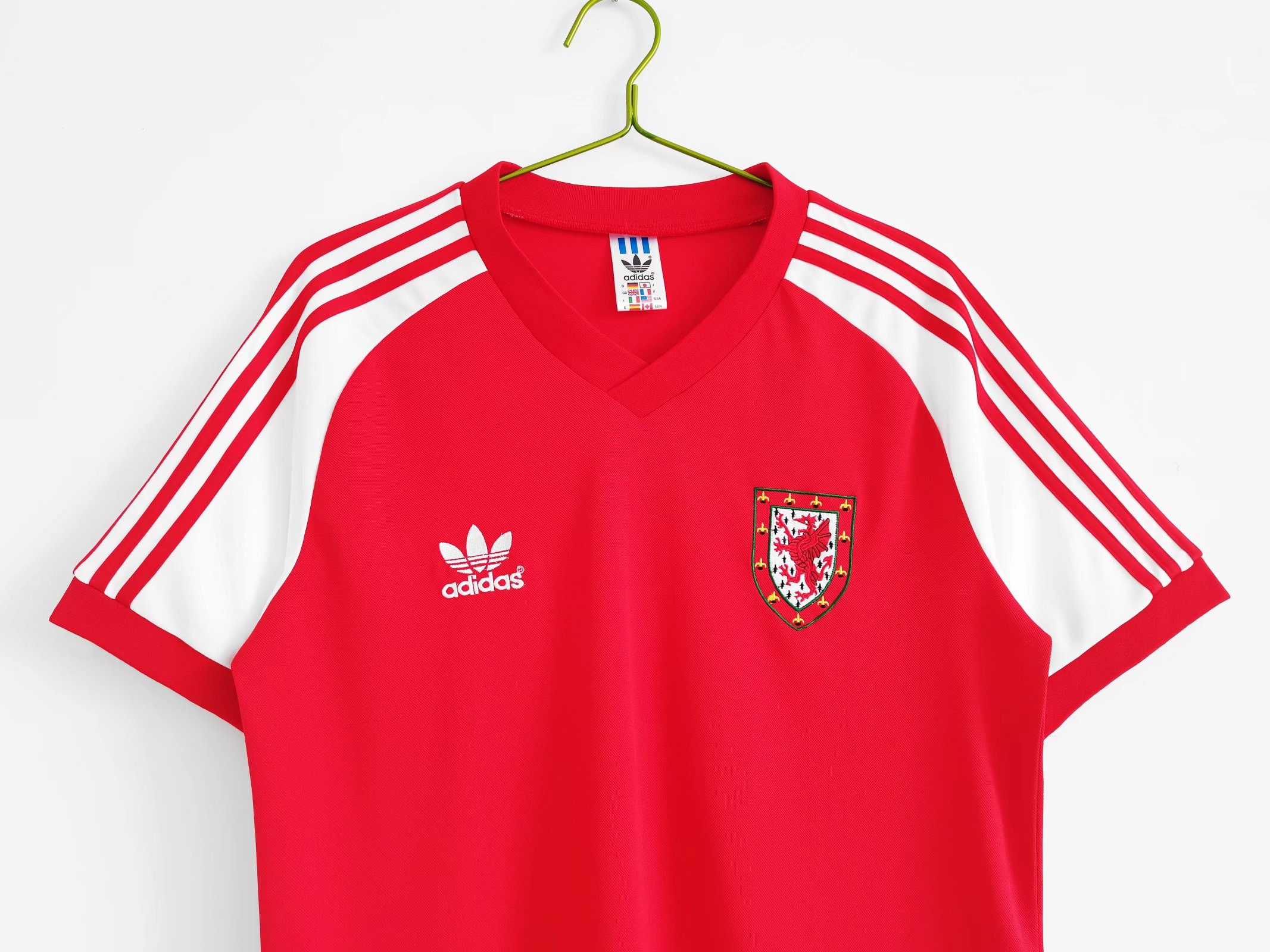 1982 Wales home retro jersey 1:1 Thai quality-Fans