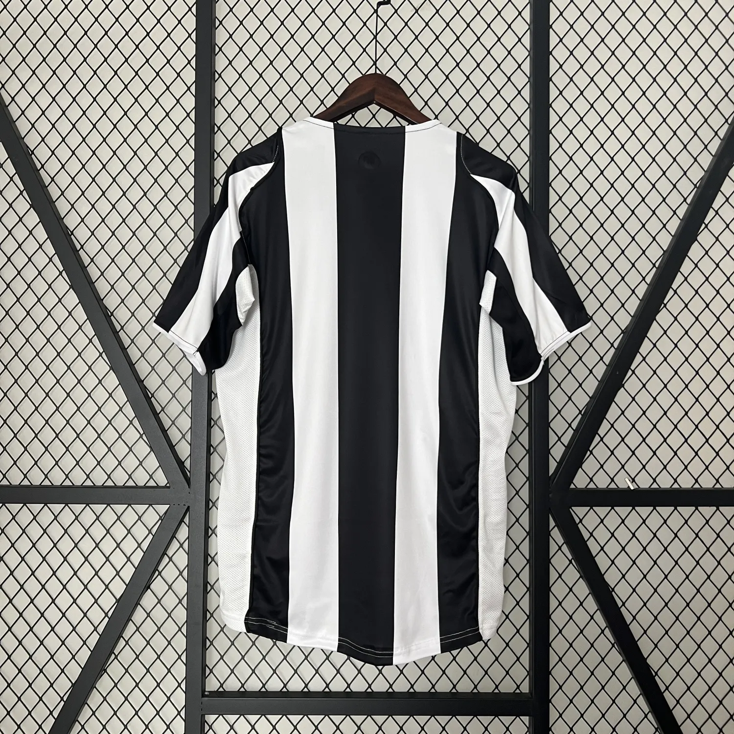 2004/05 Juventus home retro jersey
