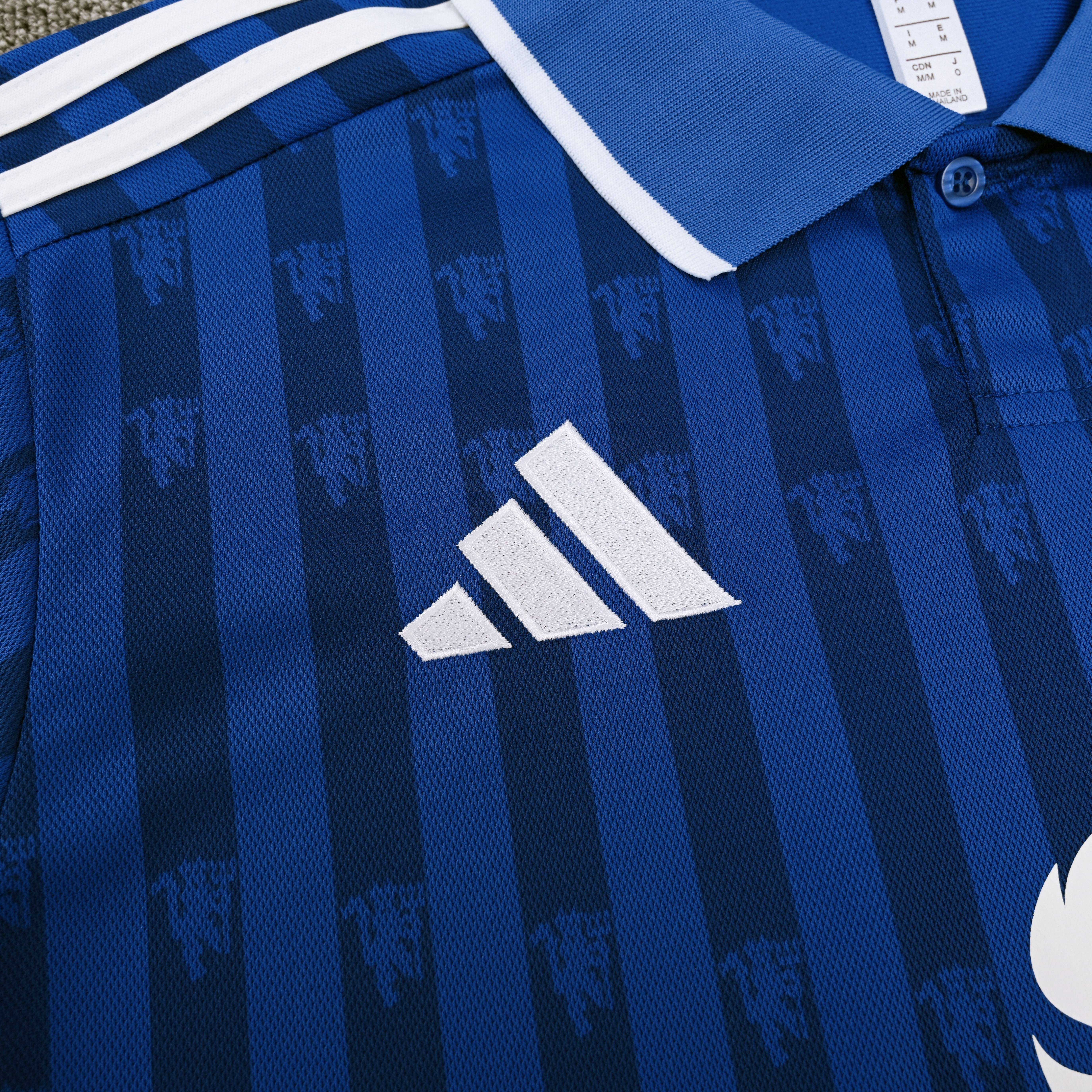 25-26 Manchester United (POLO) Blue Training Jersey - Fan Edition