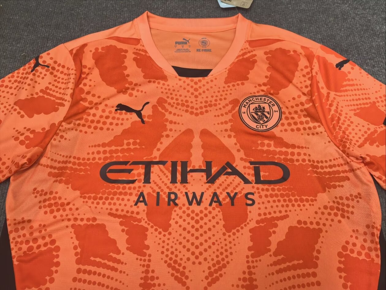 2024/25 Manchester City Goalkeeper Shirt