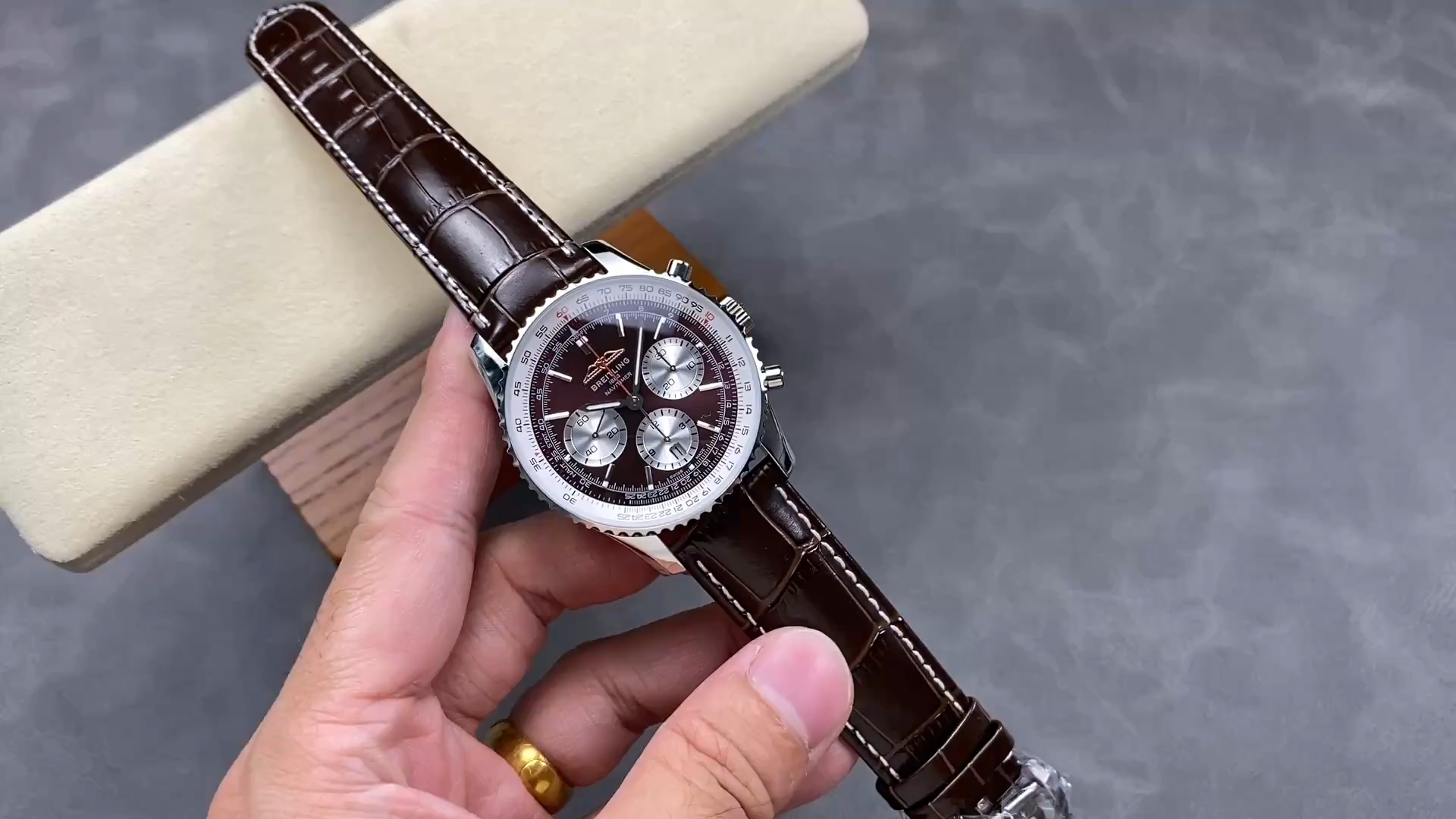 Breitling Navitimer B01 Chronograph AB01372A1Q1P1 46mm Replica
