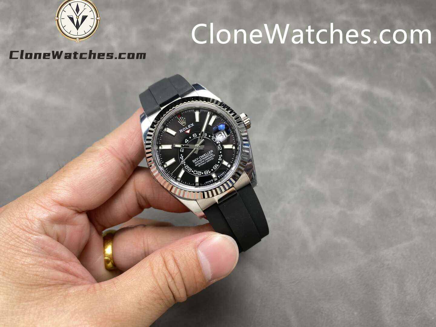 Rolex Super Clone Watch 1:1 Sky Dweller Black Dial m336239-0002 42MM Rubber Strap