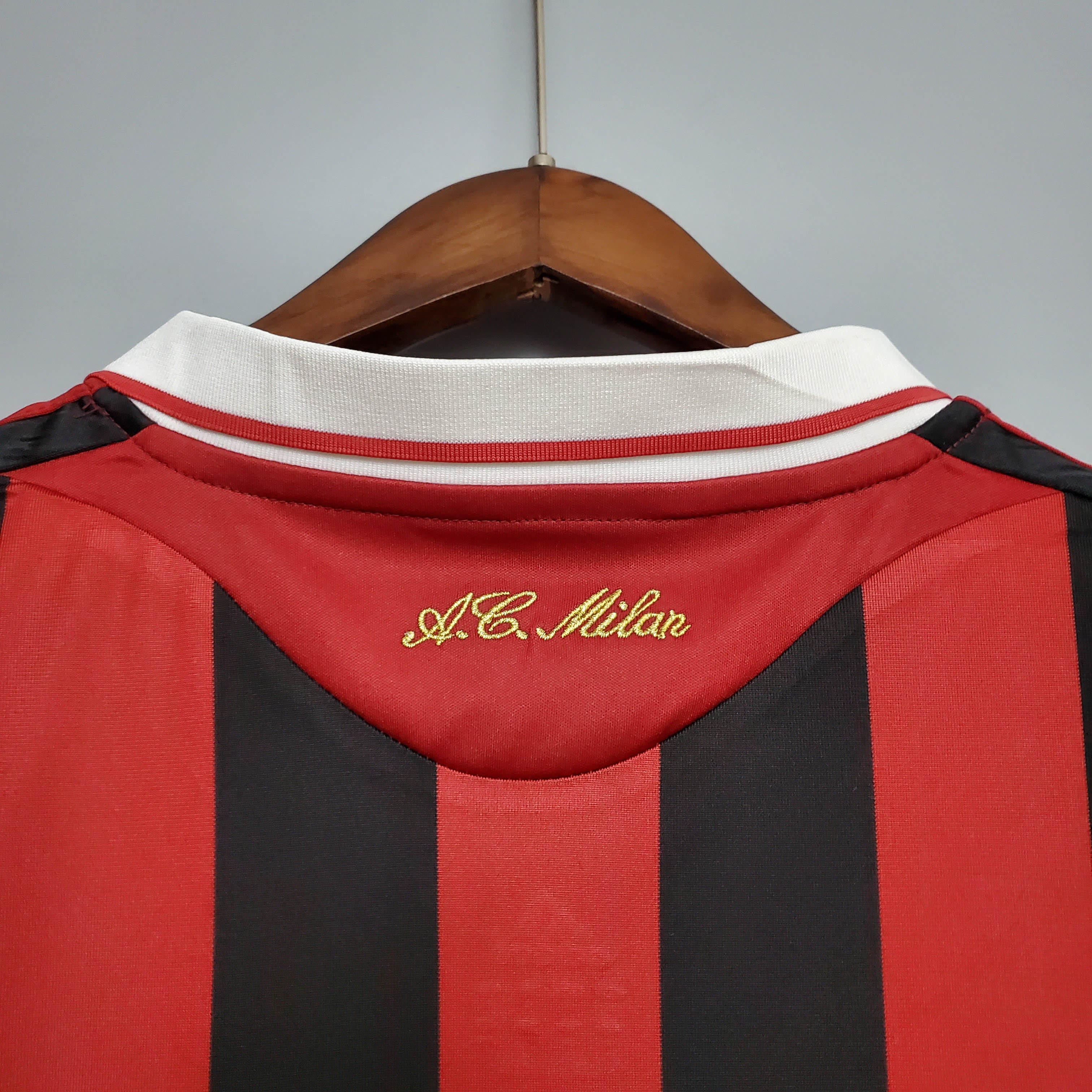 2009/2010 Retro AC Milan Home Football Shirt 1:1 Thai Quality - Fans Edition