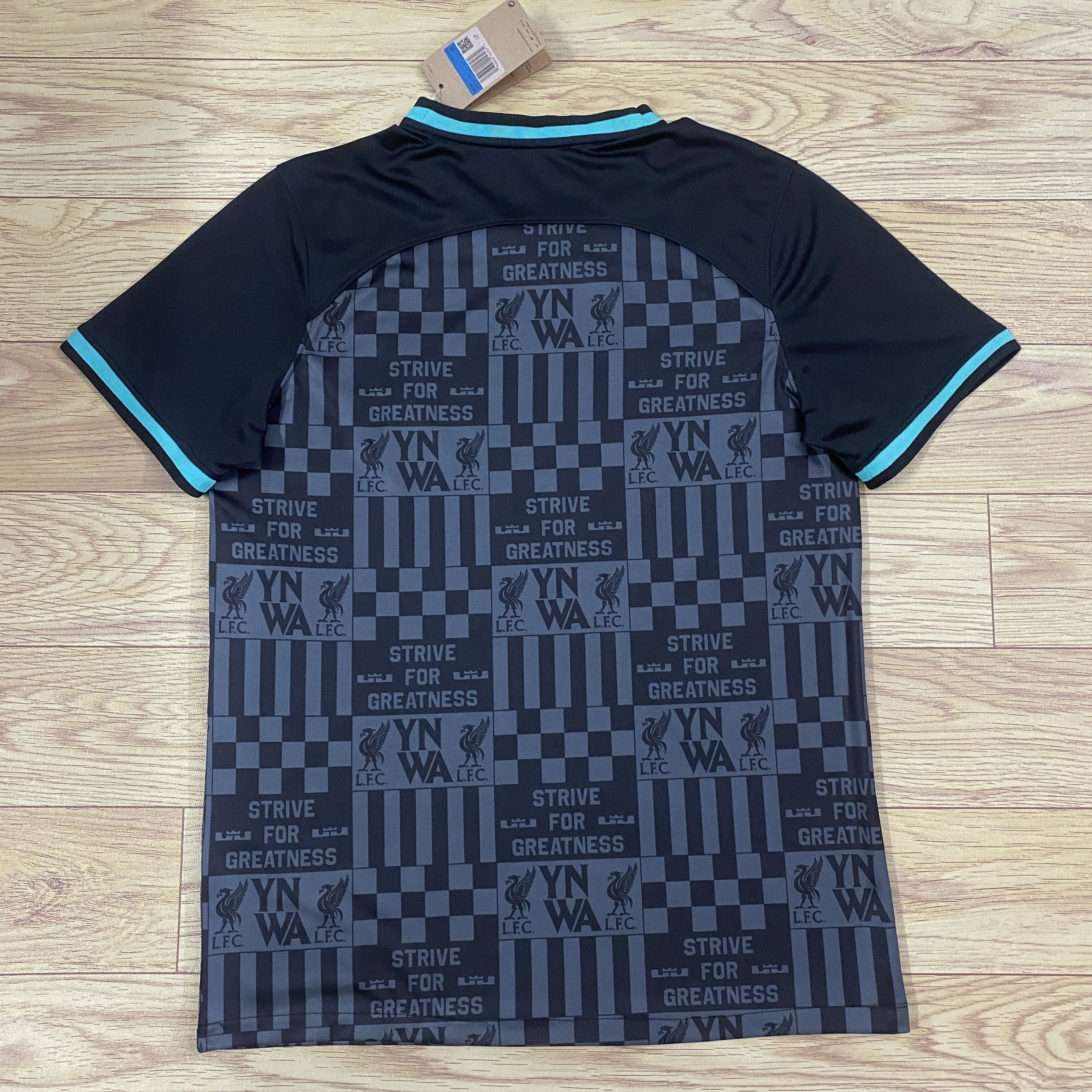 23-24 Liverpool James co-branded jersey 1:1 Thai quality - Fan Edition