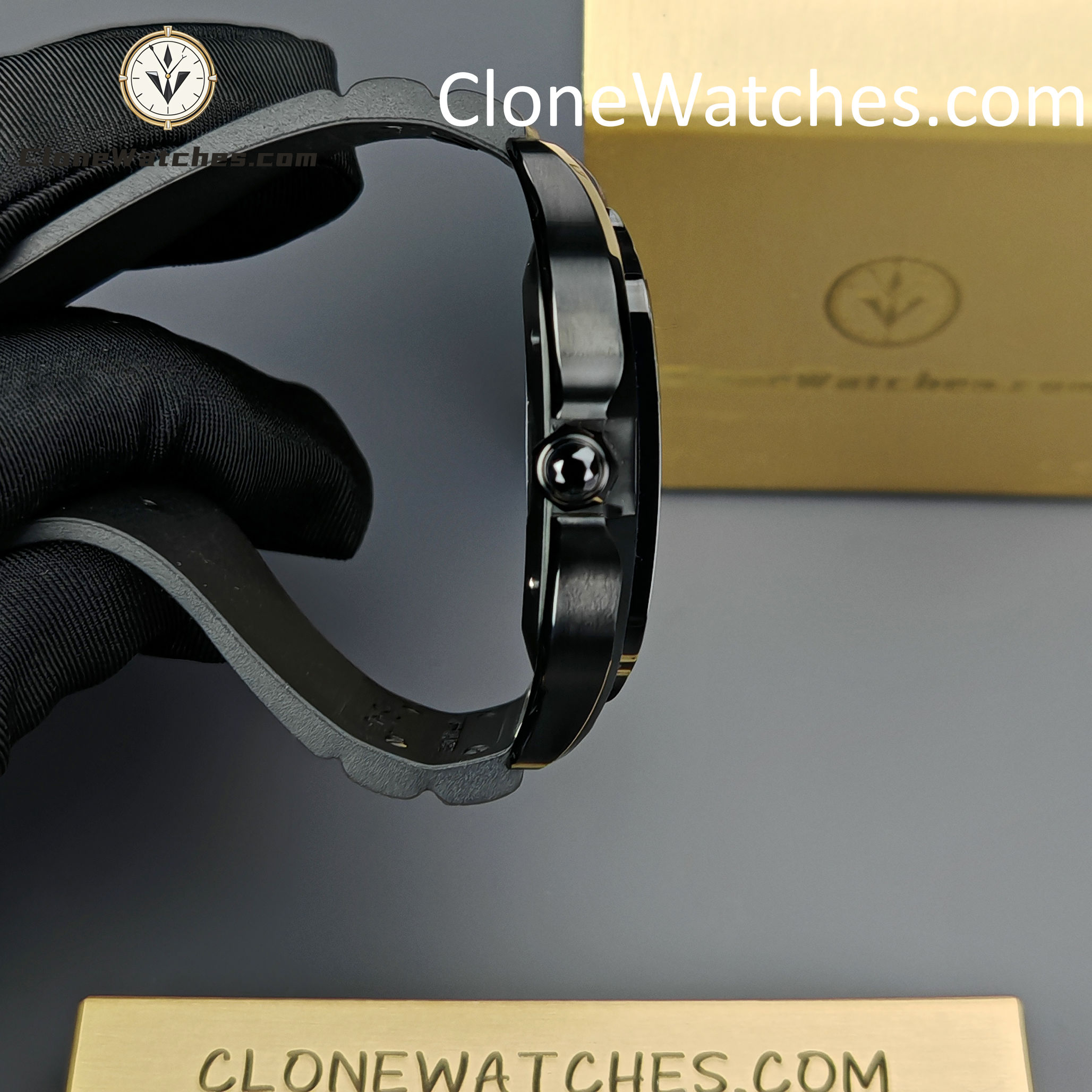 Cartier Super Clone Watches 1:1 Santos Series Black Dial 39.8MM WSSA0039 Rubber Strap