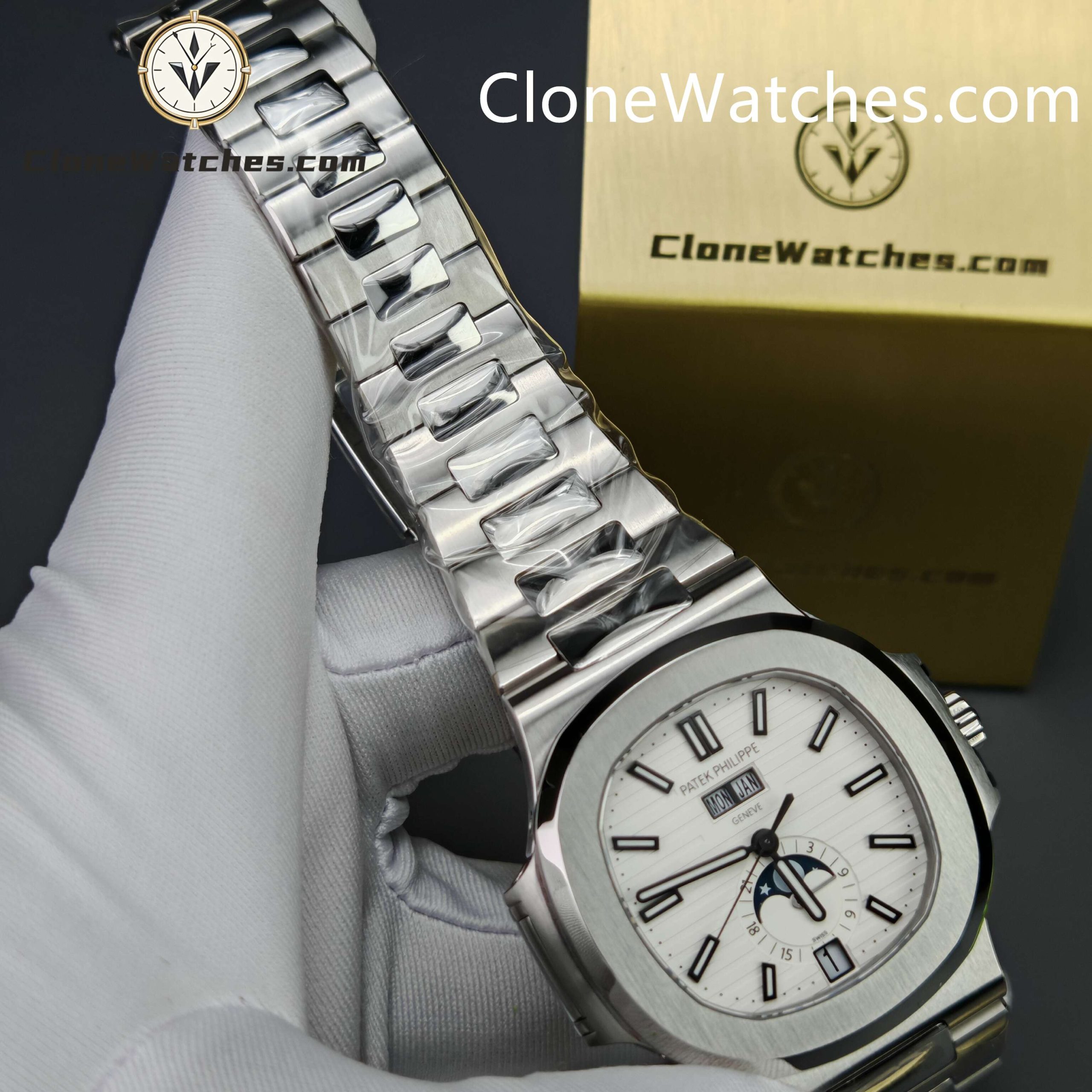 Patek Philippe Super Clone Watches 1:1 Nautilus 5726 Annual Calendar White Dial