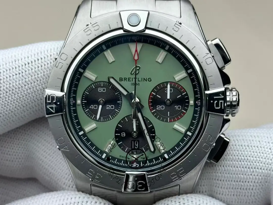 1:1 Clone Breitling Avenger B01 AB0147101L1A1 Chronograph 44mm Men's Watch