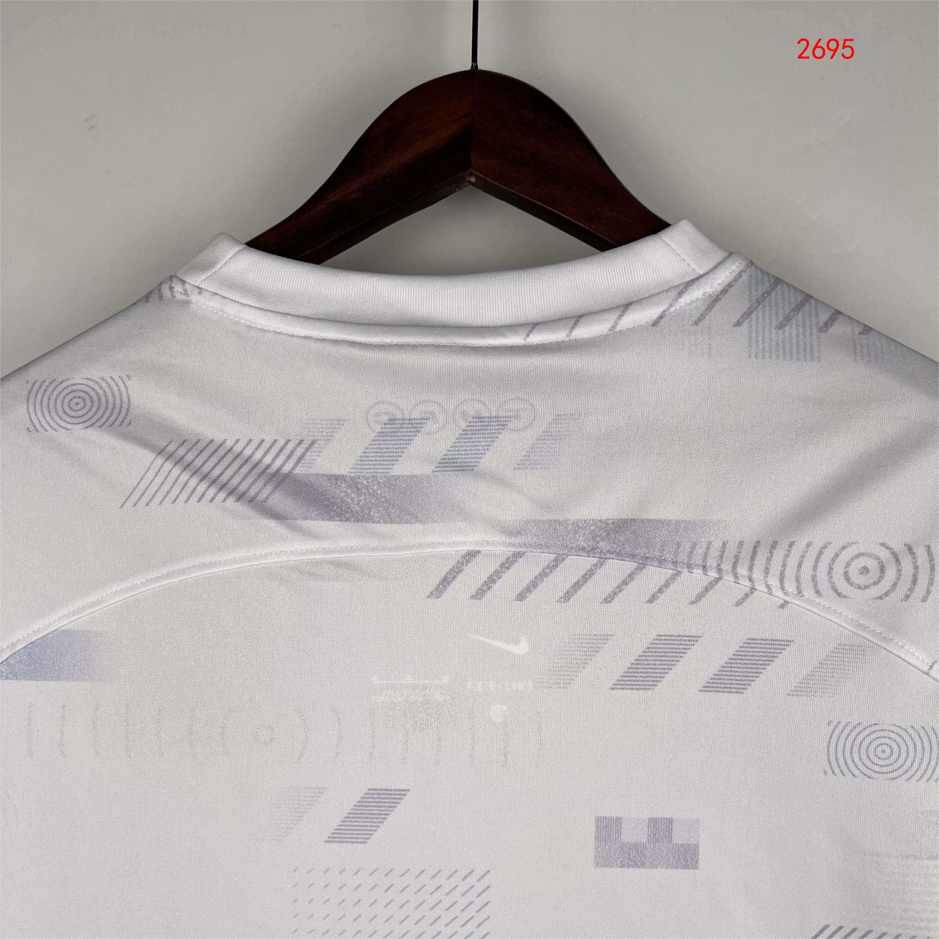 2023/2024 Tottenham Home Football Shirt - Fans Edition