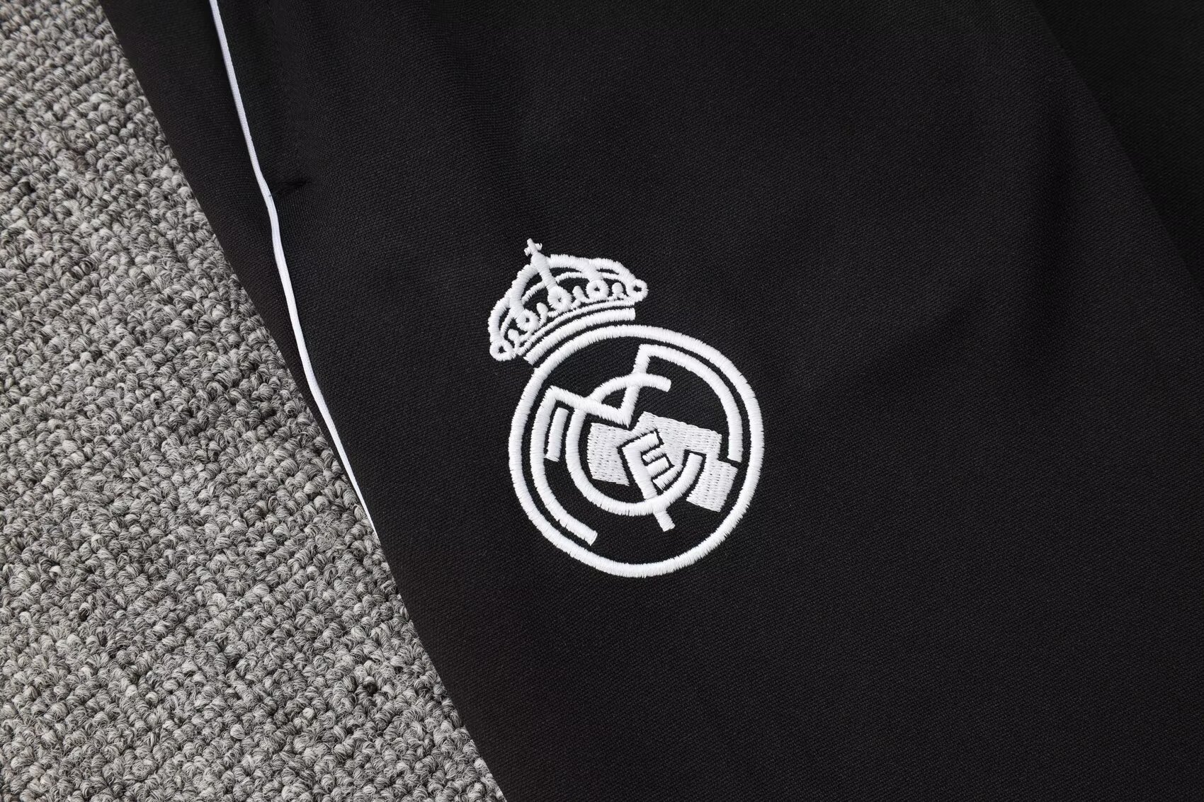 2025/26 Real Madrid black training kit