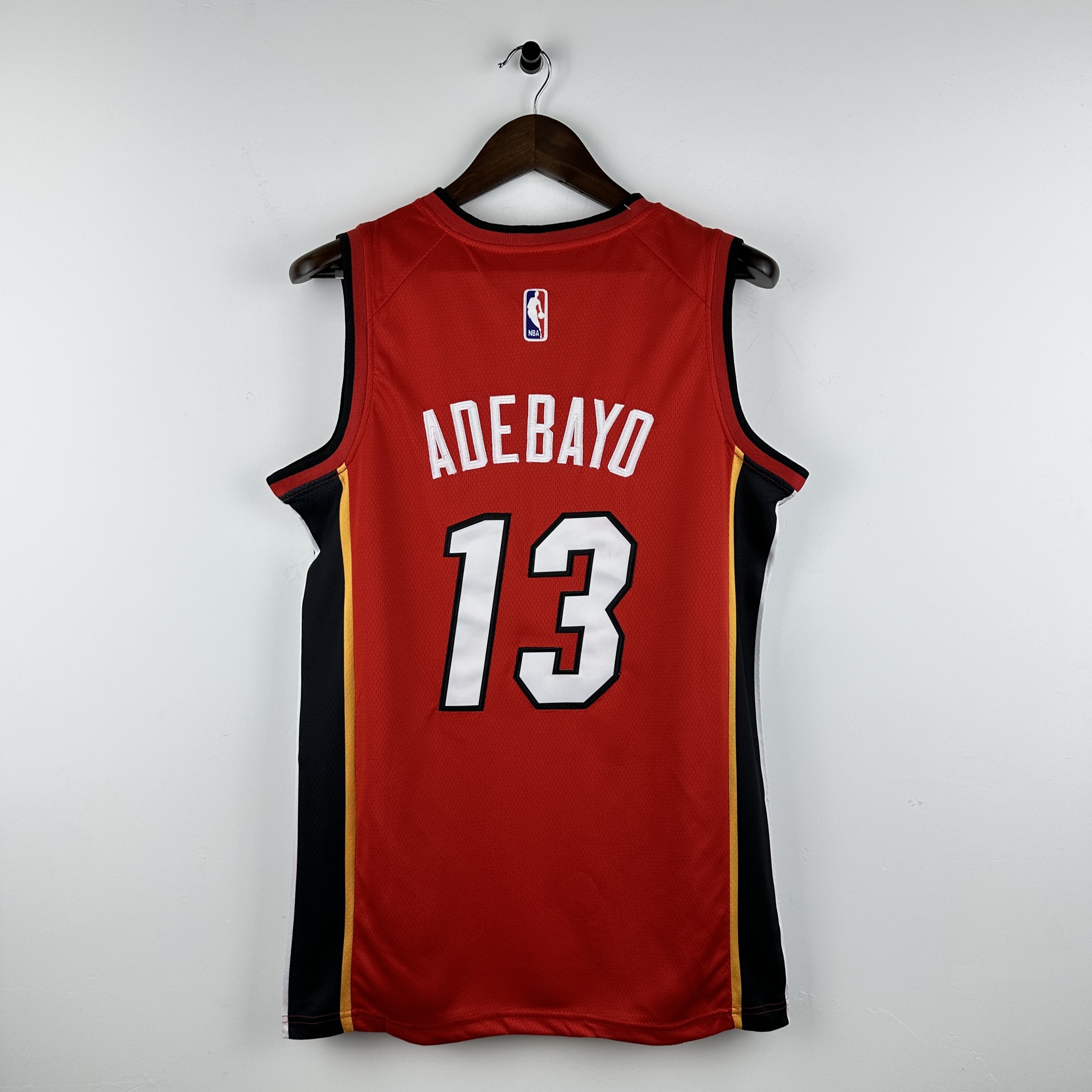 Embroidered Heat V-neck red No. 13 Adebayo