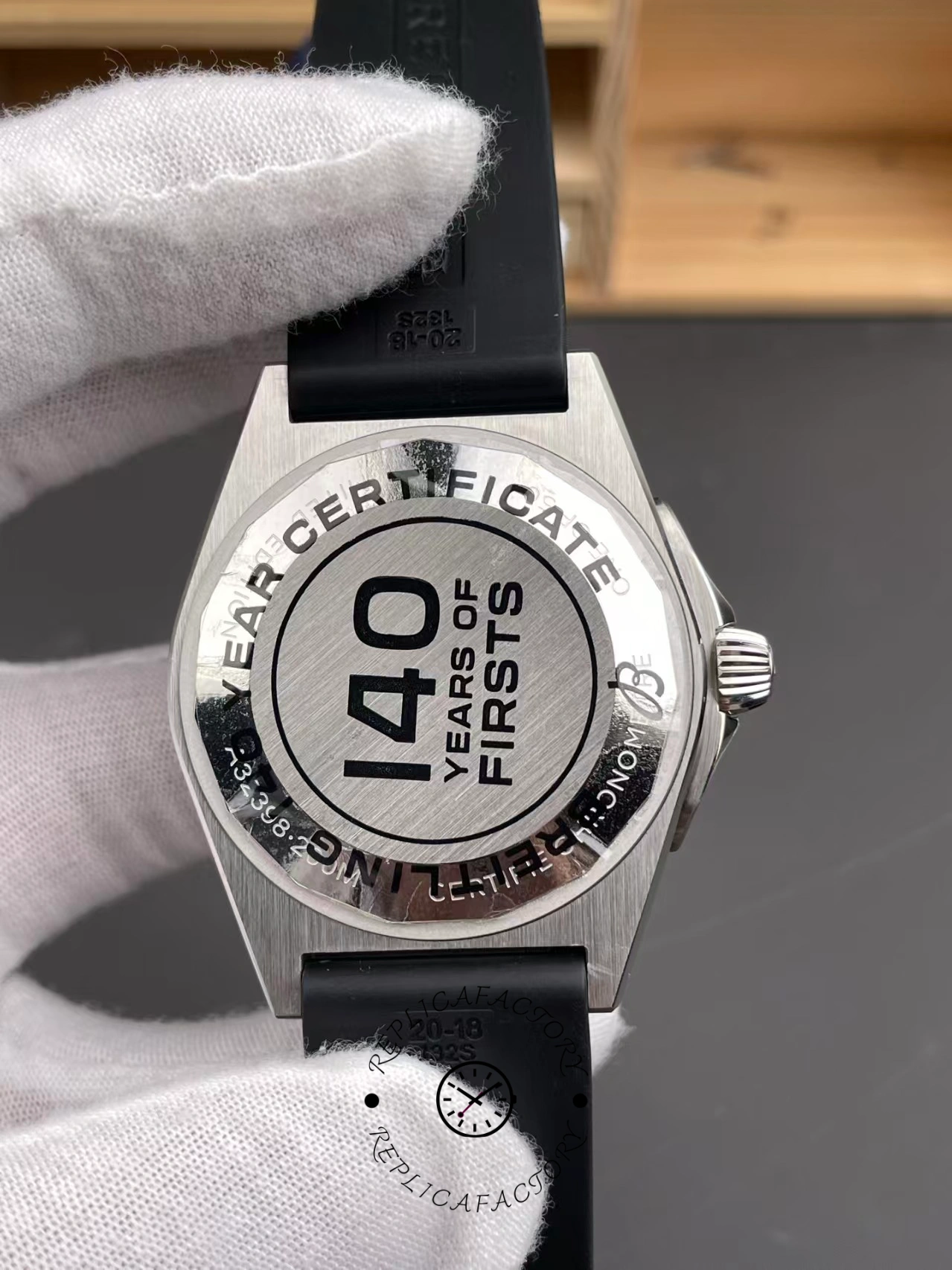 Breitling Chronomat Automatic GMT 40 P32398101C1S1 Replica