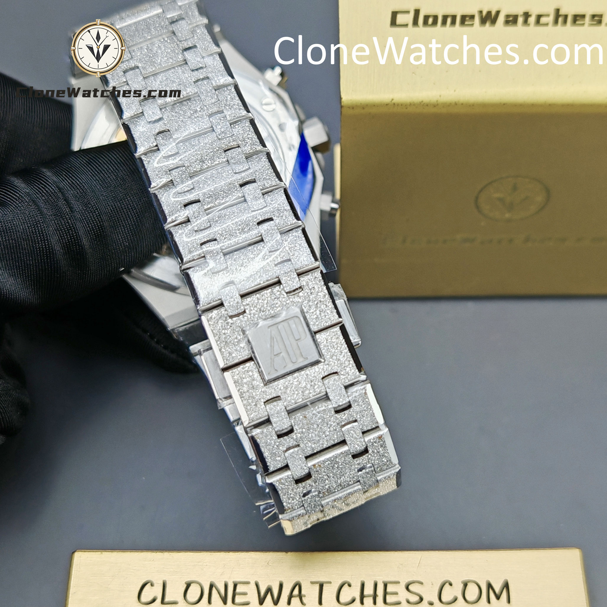 Audemars Piguet Super Clone Watches 1:1 Royal Oak Grey & Black Dial 26240BC Selfwinding Chronograph