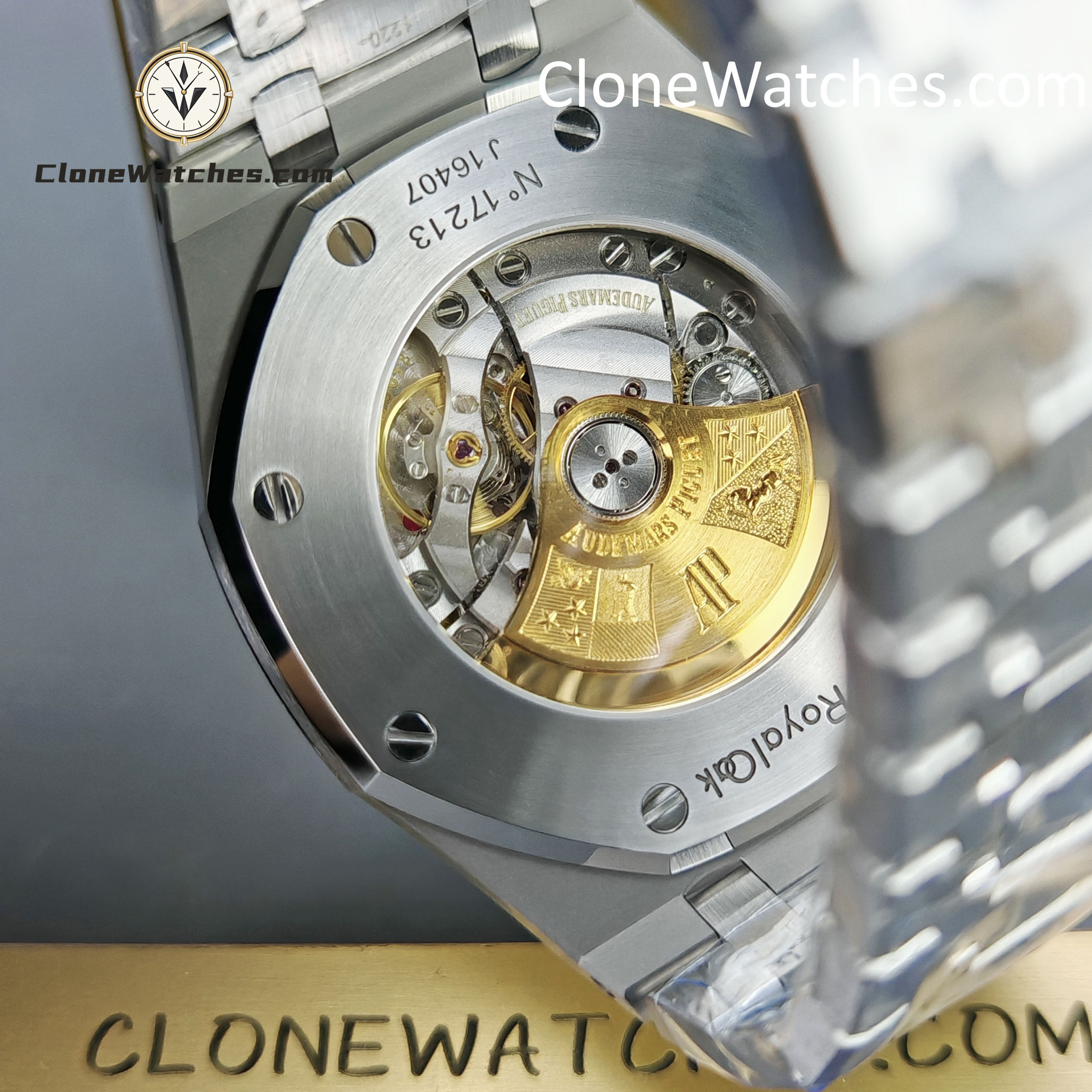 Audemars Piguet Super Clone Watches 1:1 Royal Oak 15400 Blue Dial