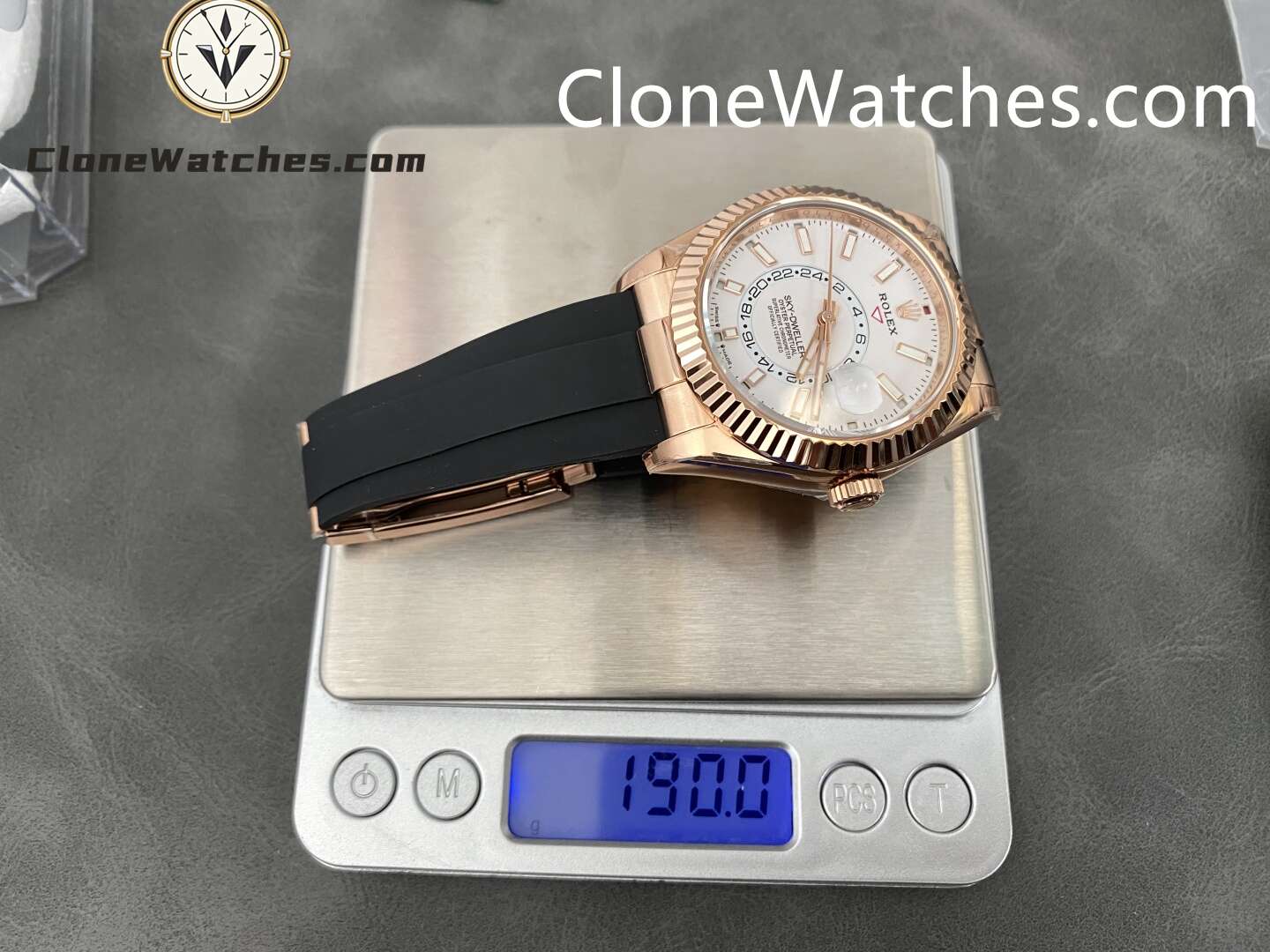 Rolex Super Clone Watch 1:1 Sky Dweller Rose Gold White Dial m336235-0003 42MM Rubber Strap