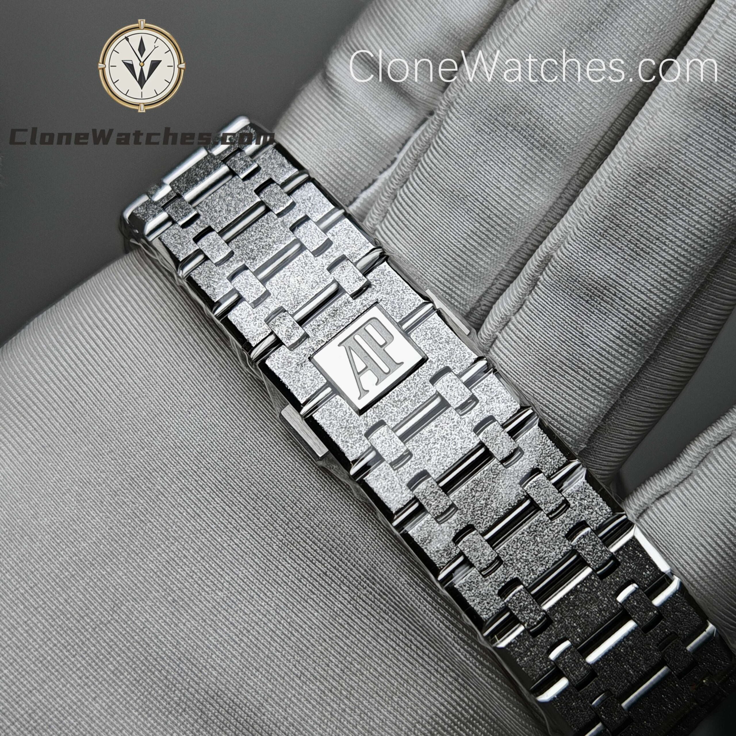 Audemars Piguet Super Clone Watches 1:1 Royal Oak Frost 15400 Blue Dial