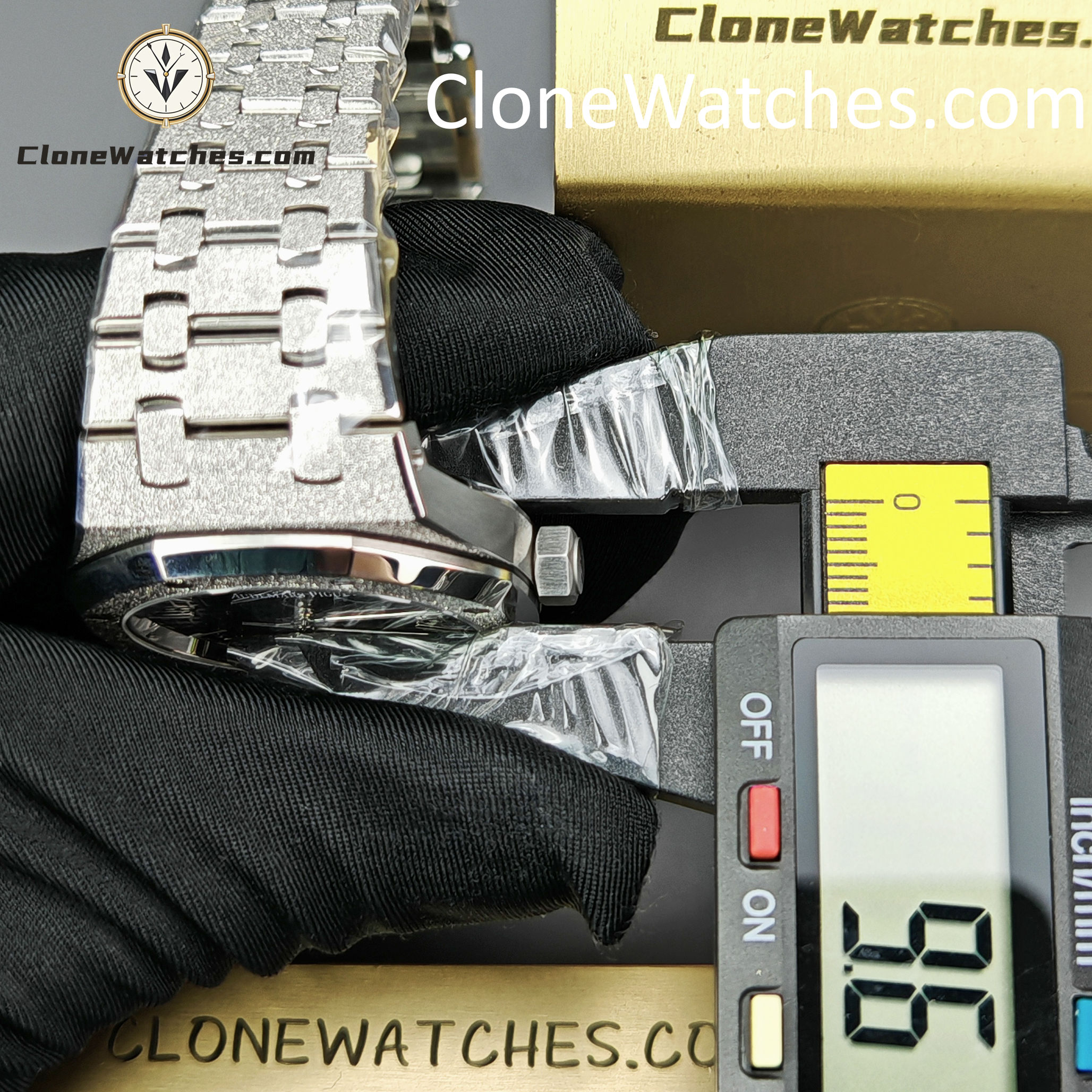 Audemars Piguet Super Clone Watches 1:1 Royal Oak Frost 15454BC Black Dial 37mm