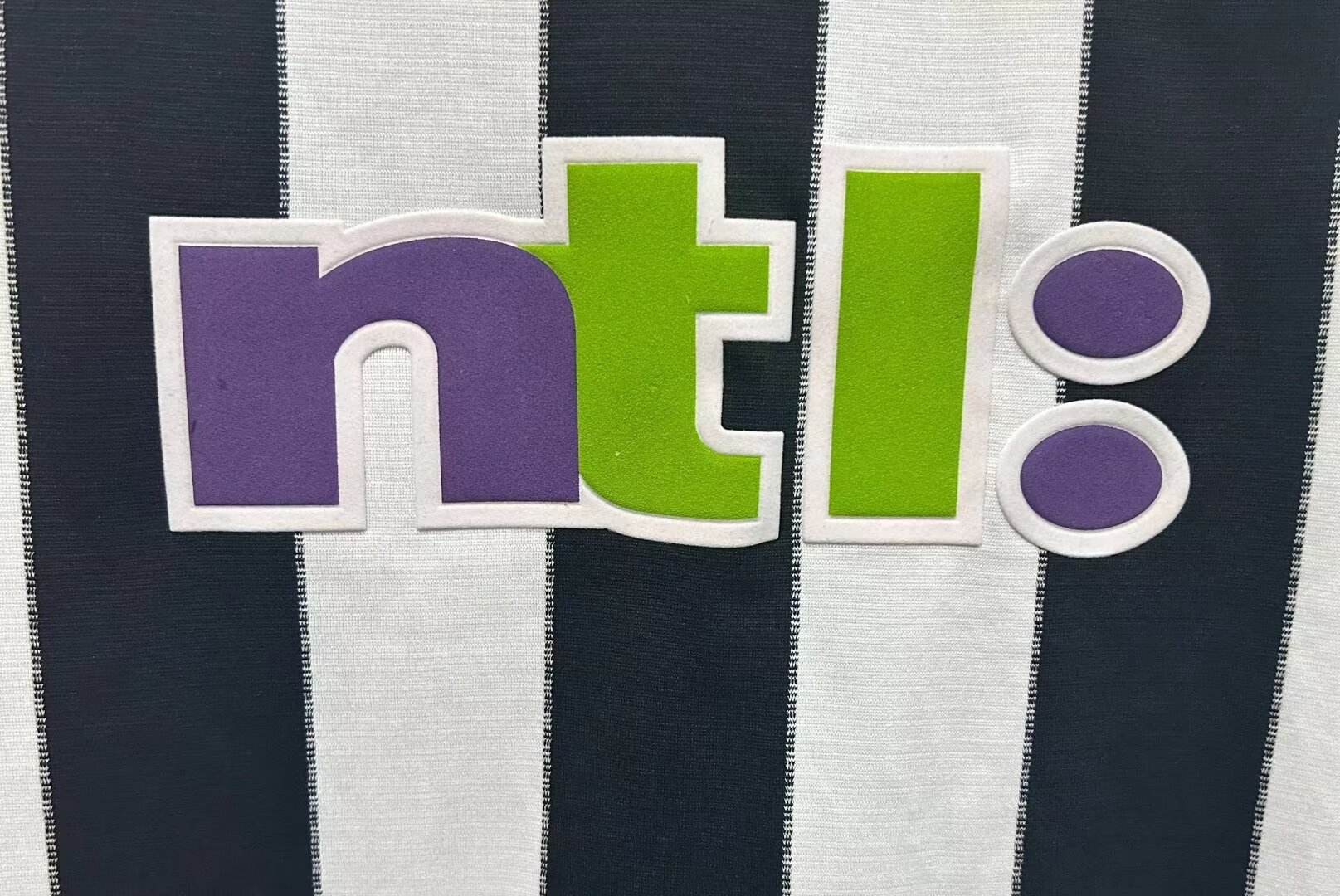 2000/01 Newcastle United Home Retro Shirt