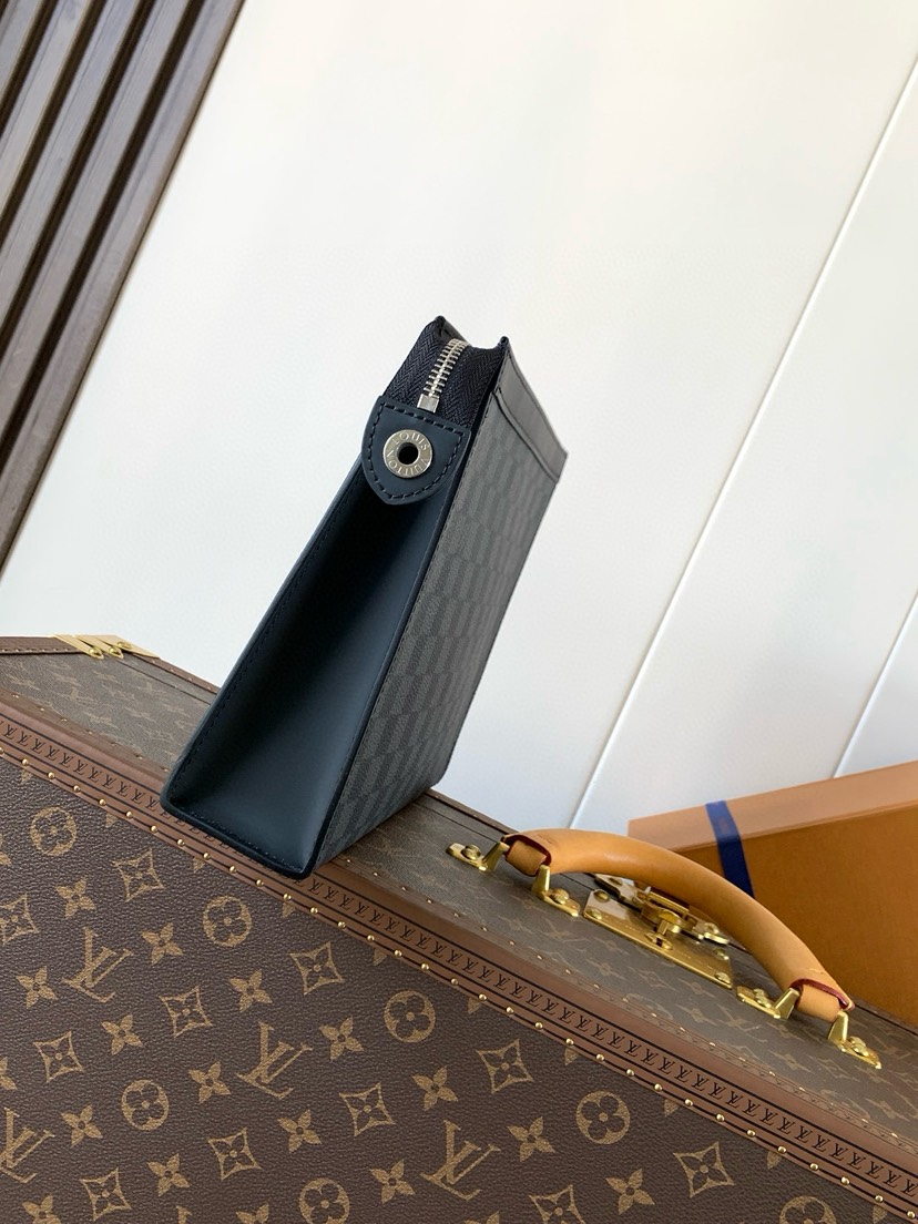 Latest Style ＜LV＞Zipper Bag