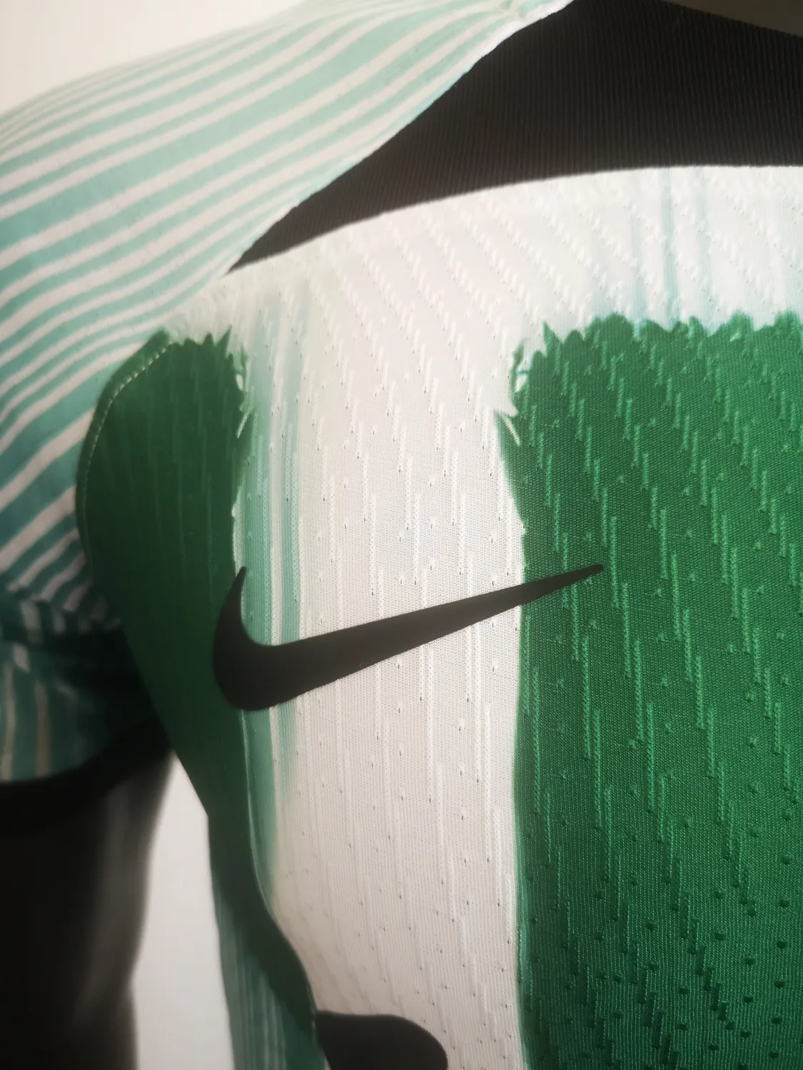 2023/24 Liverpool training player jersey 1:1 Thai quality