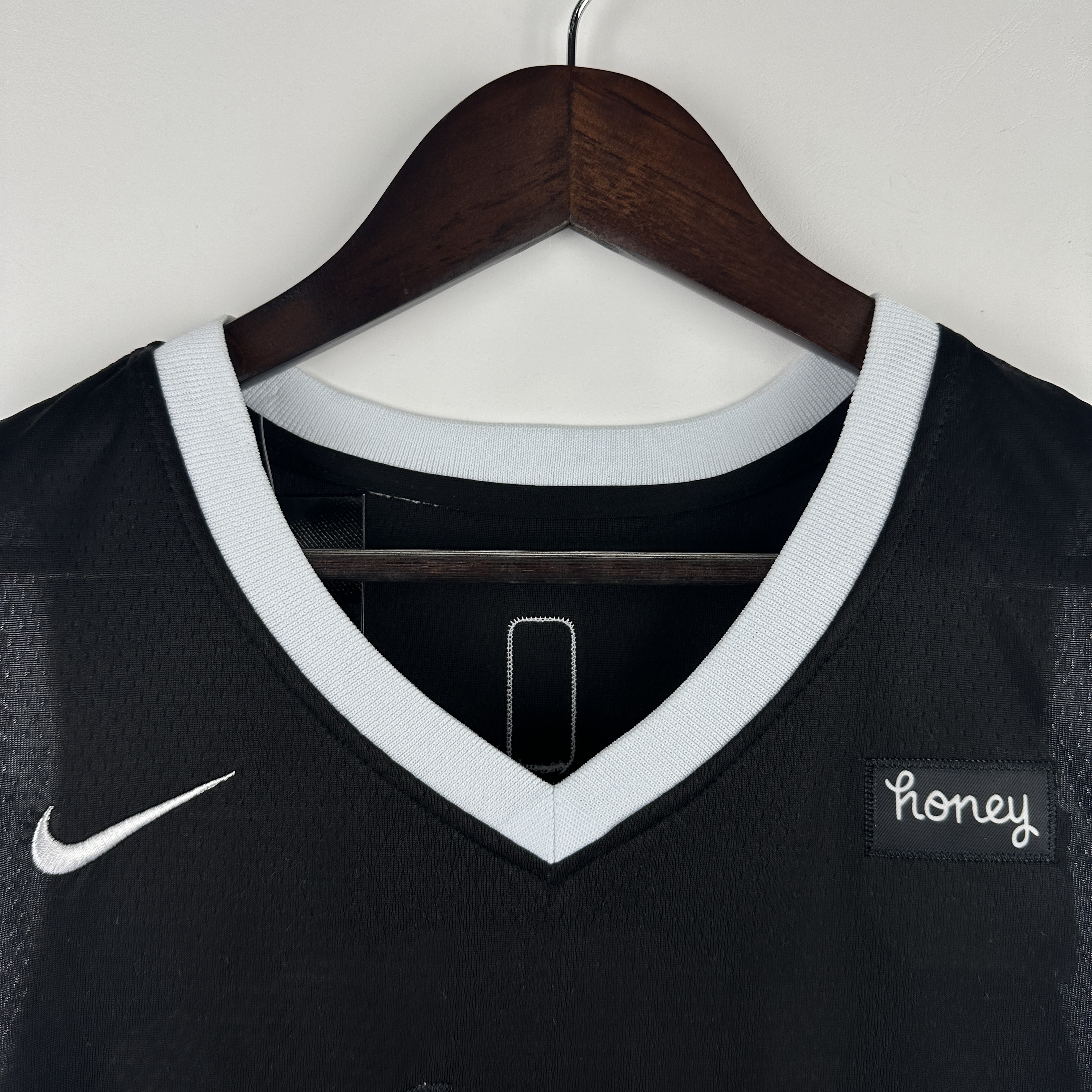 Embroidery Clippers Latin Black No. 2 Leonard