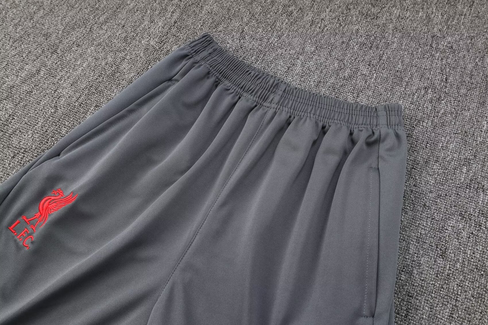 2023/2024 Liverpool Half-Pull Training Suit White Jersey 1:1 Thai Quality Set