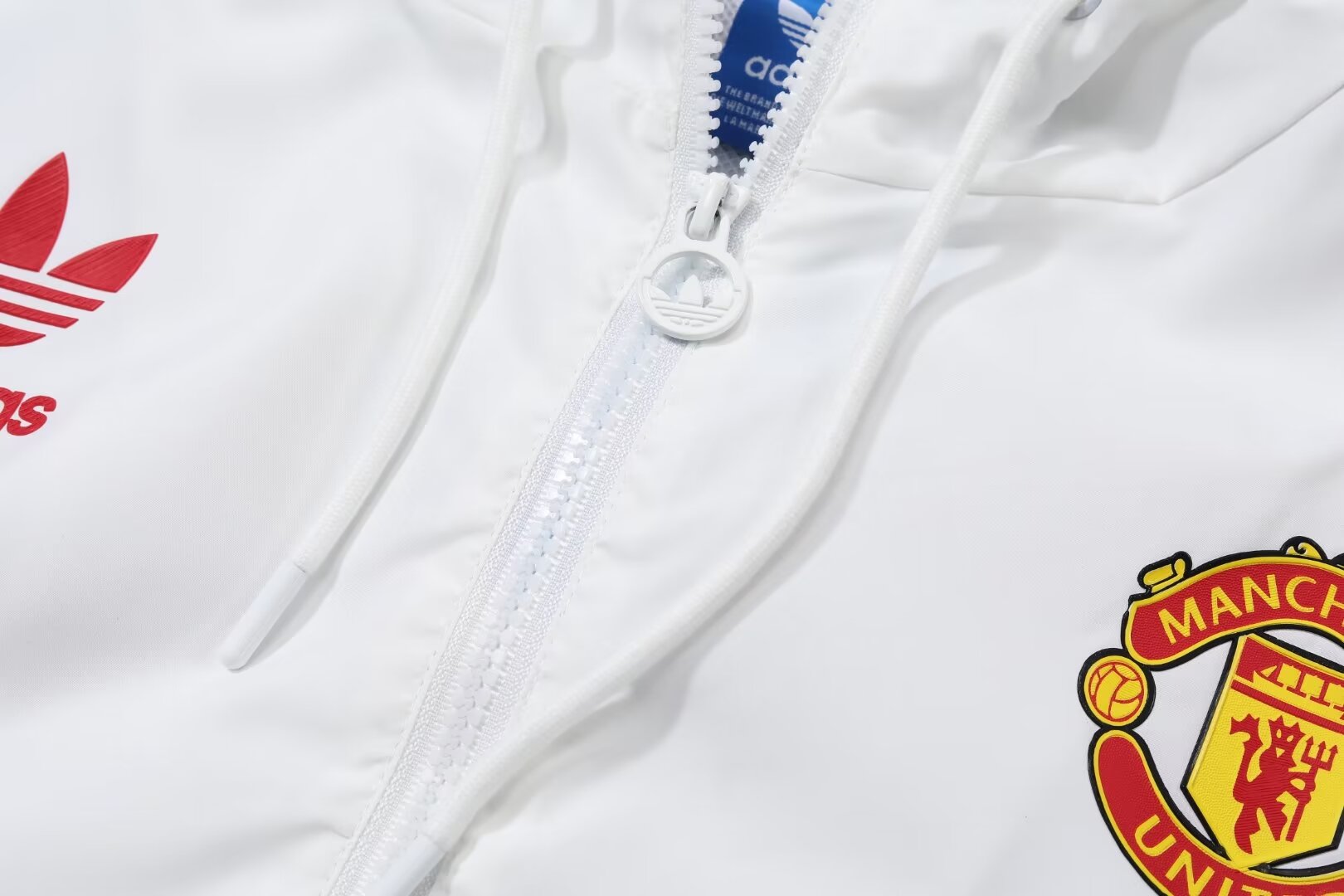 2023/24 Manchester United white hooded windbreaker 1:1 Thailand