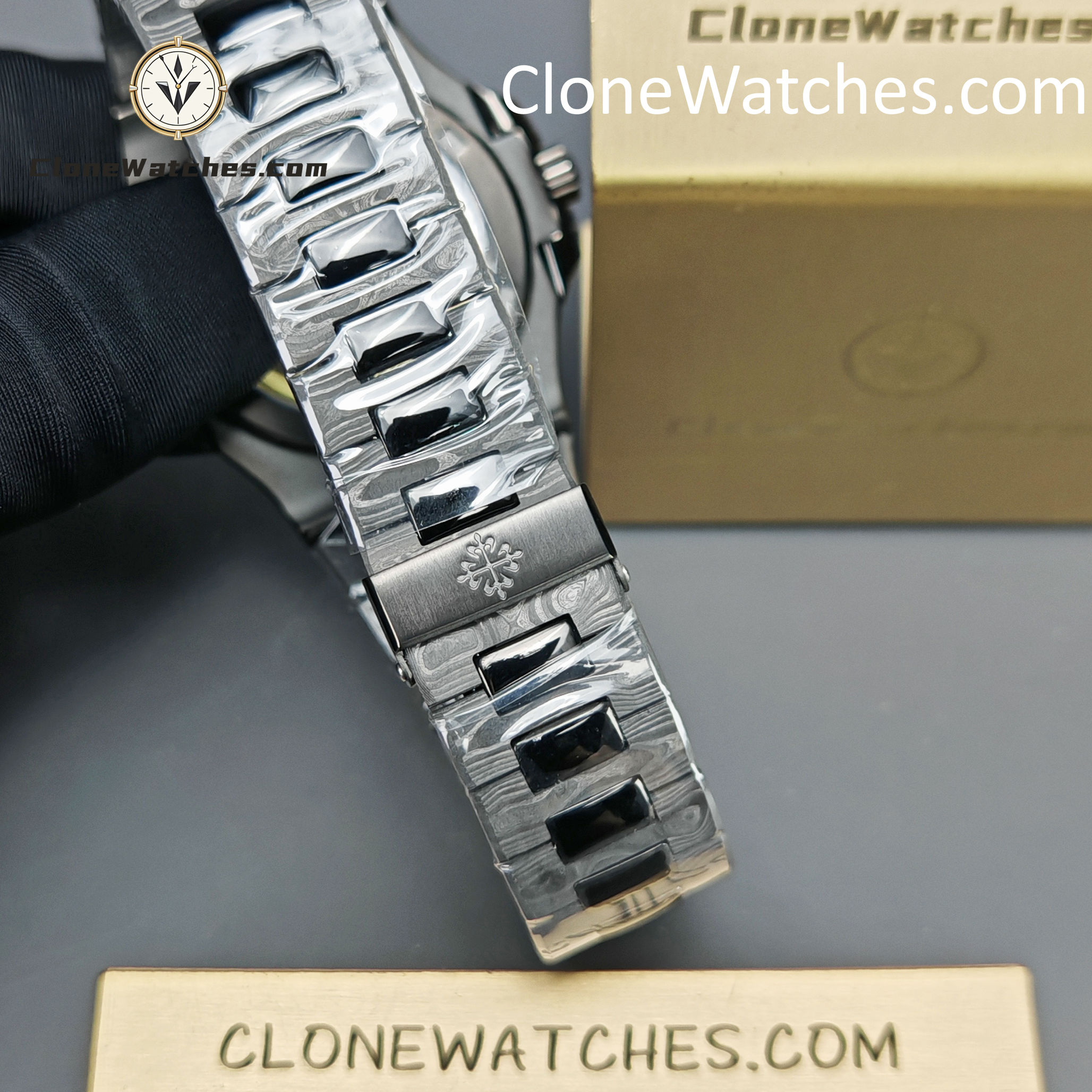 Modified Super Clone Watches 1:1 DiW Patek Philippe Nautilus CARBON BLACK 5711