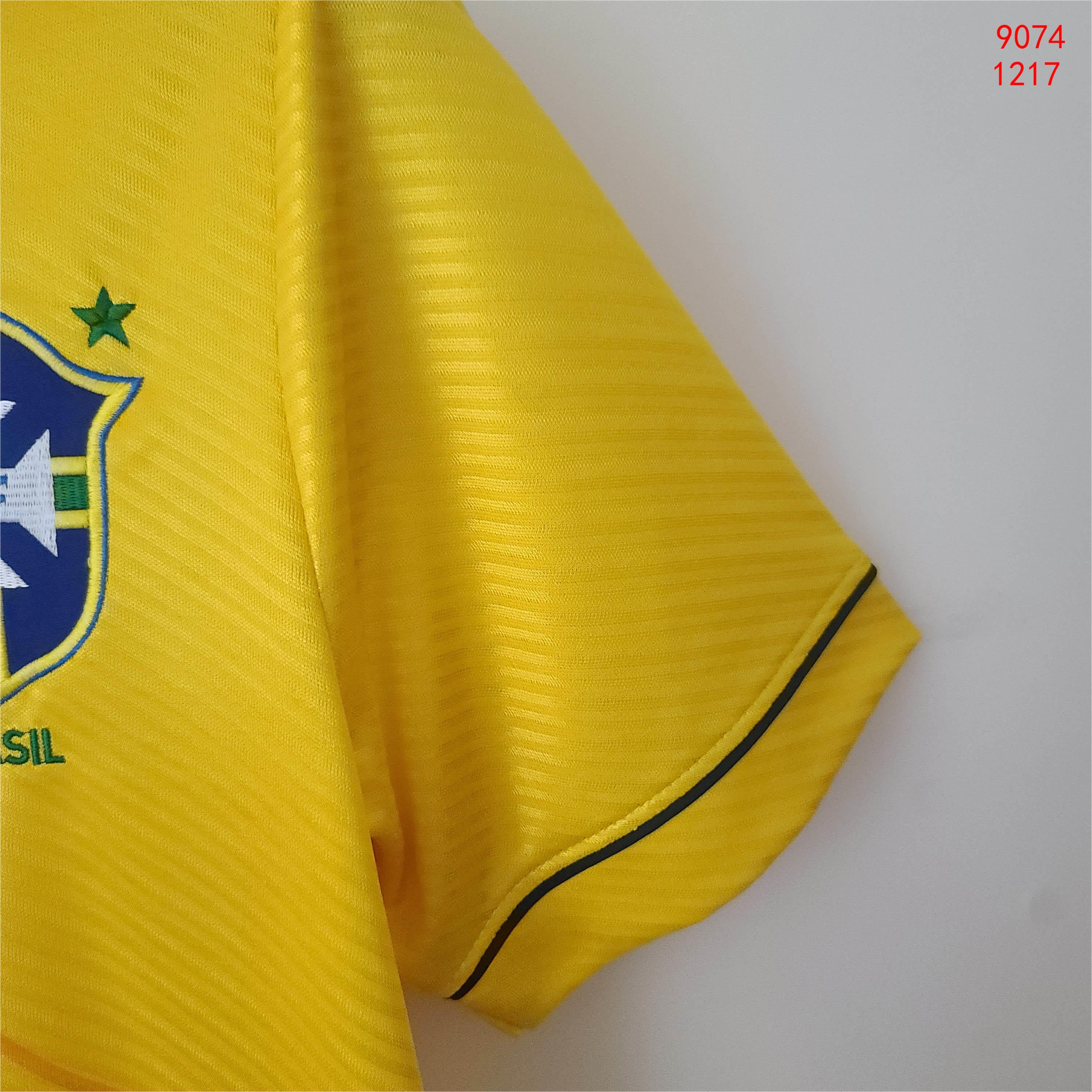 1993/94 Brazil Home Retro Jersey - Fans Edition