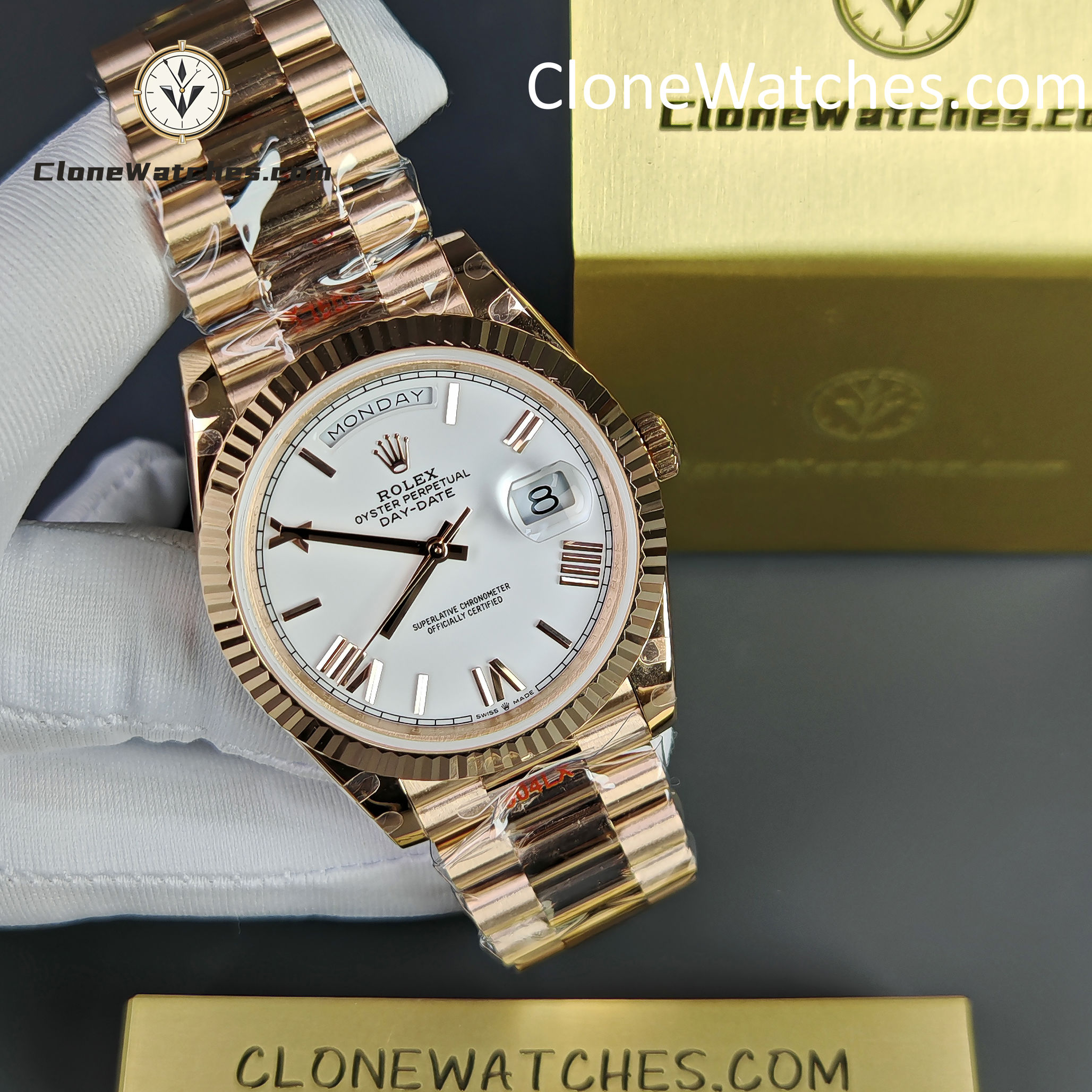Rolex Super Clone Watches 1:1 Day Date 18K Rose Gold Roman Dial 40mm m228235-0032 3255 Movement